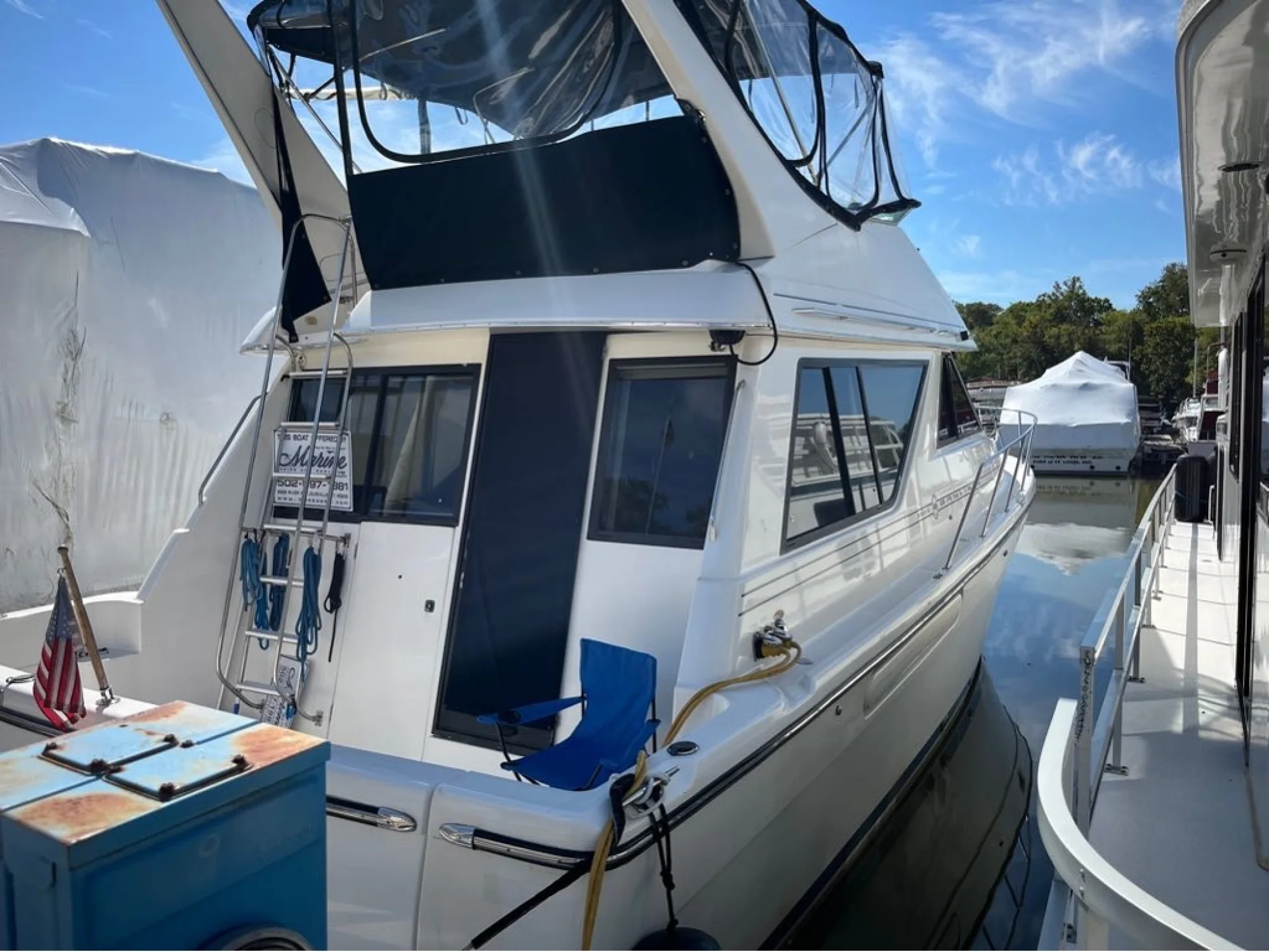 1999 Bayliner 3988 Command Bridge - Image 3
