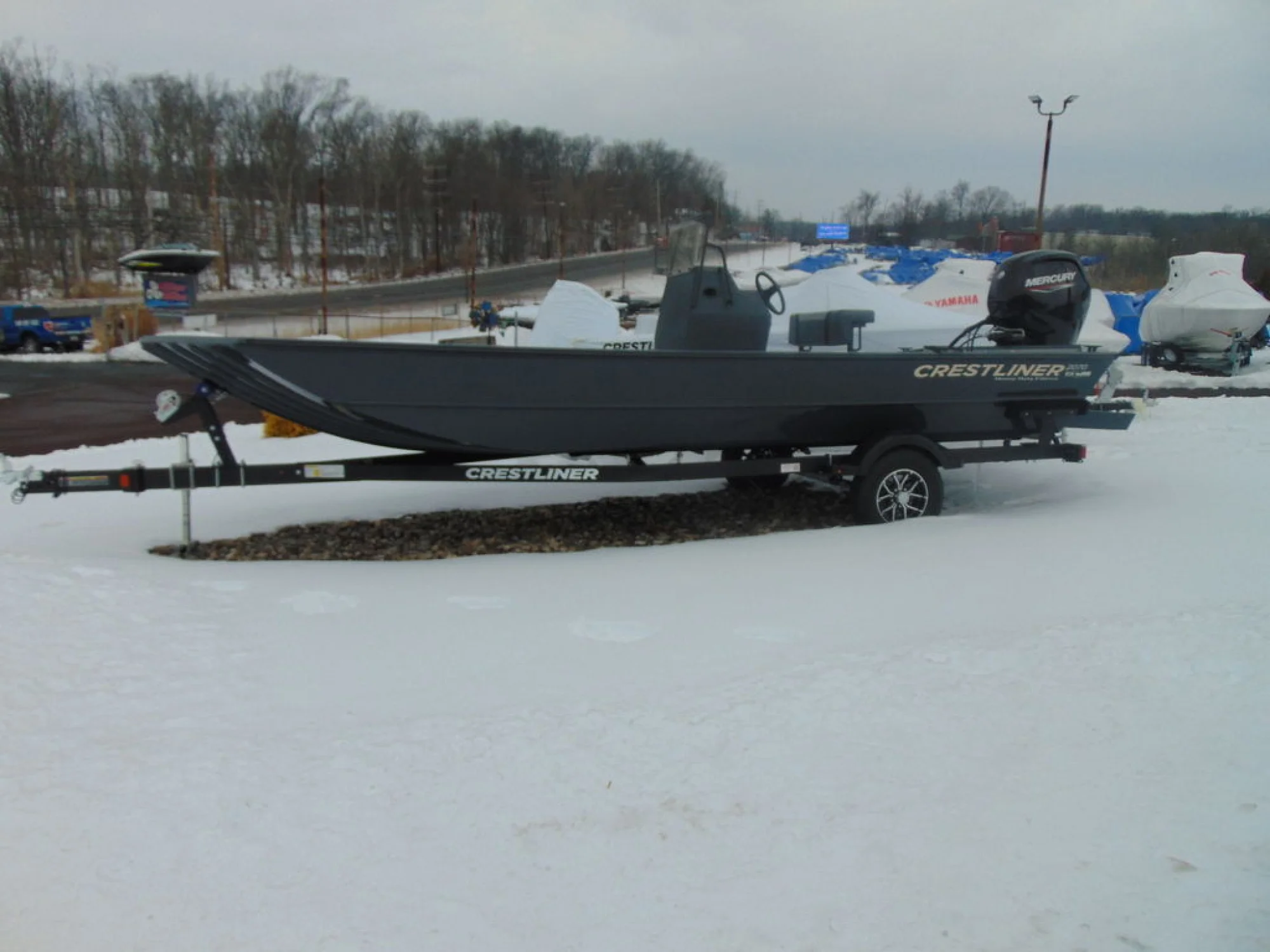 Crestliner 2070 Retriever CC - Main Image