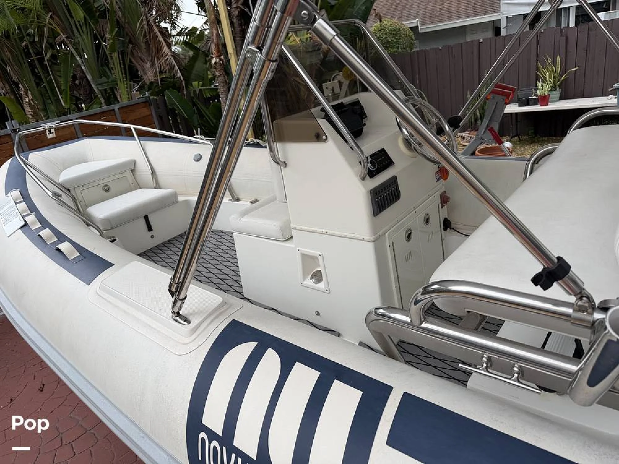 2015 Novurania DL 550 - Image 2