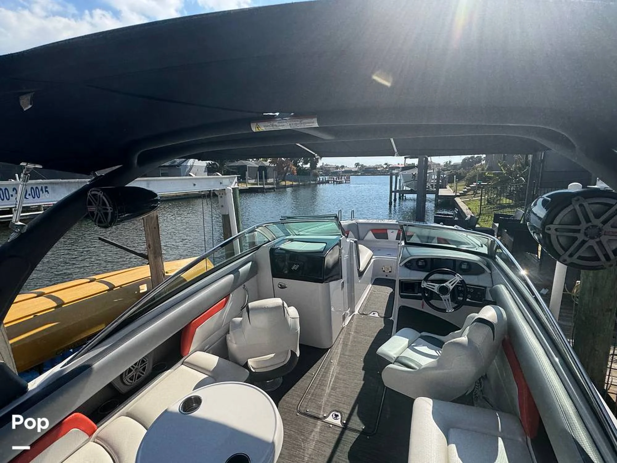 2017 Four Winns HD240 - Image 2