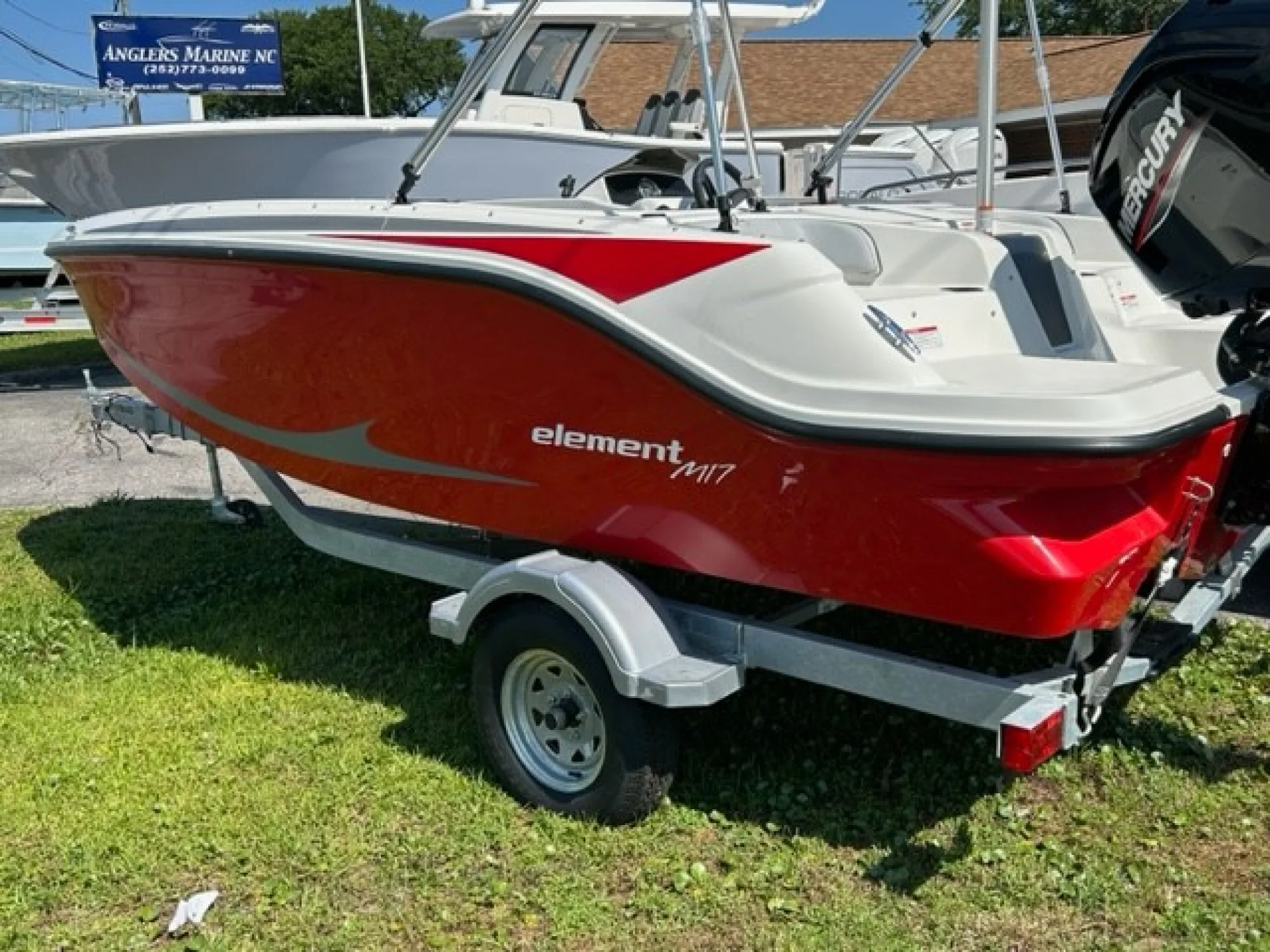 2026 Bayliner M17 Rally Red - Image 4