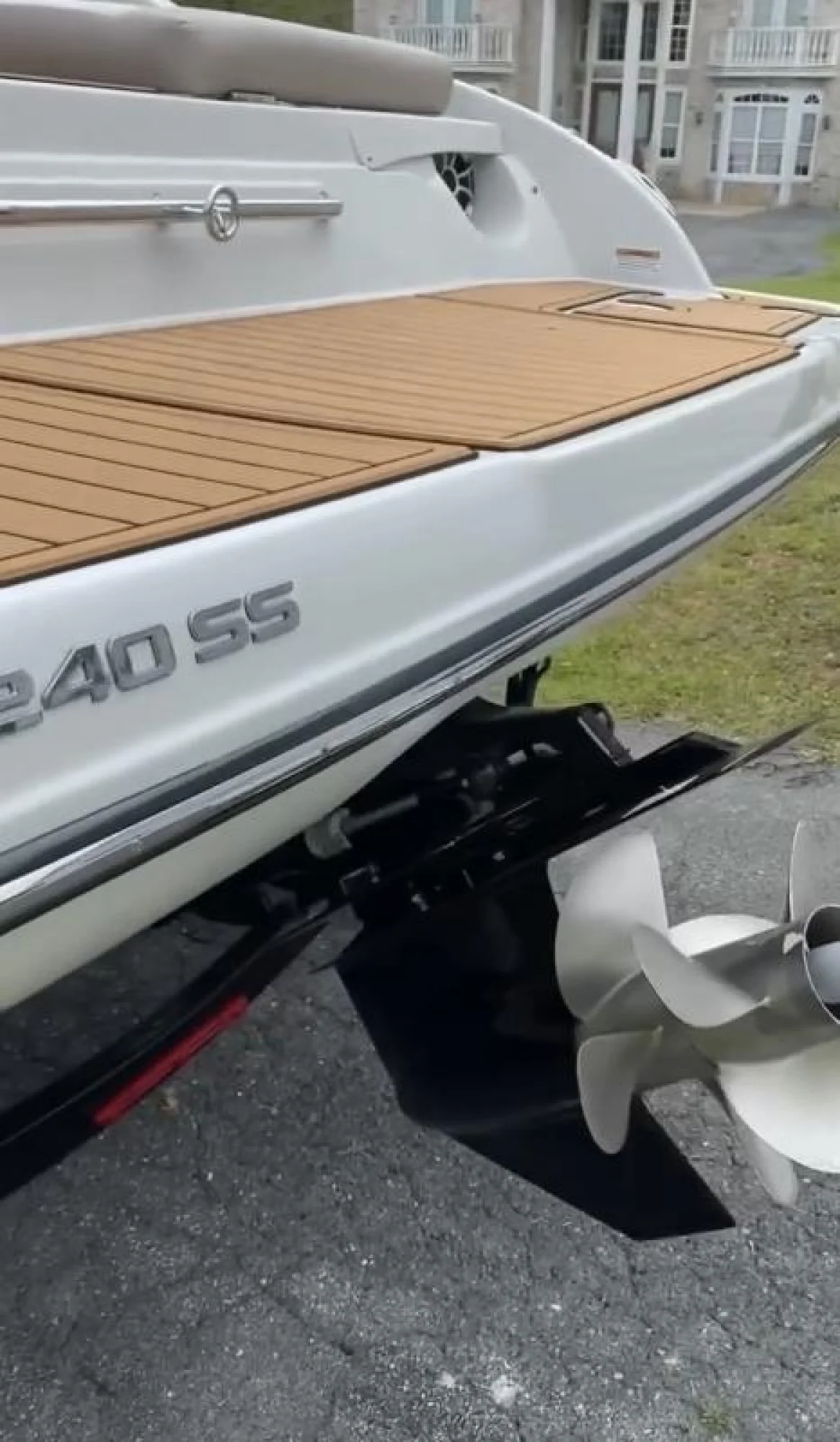 2023 Crownline Boats 240 SS - Image 5