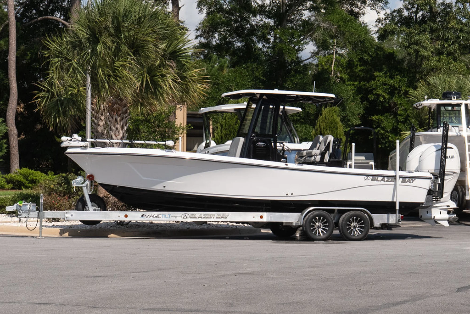 BLAZER BAY 2800 MAKAIRA