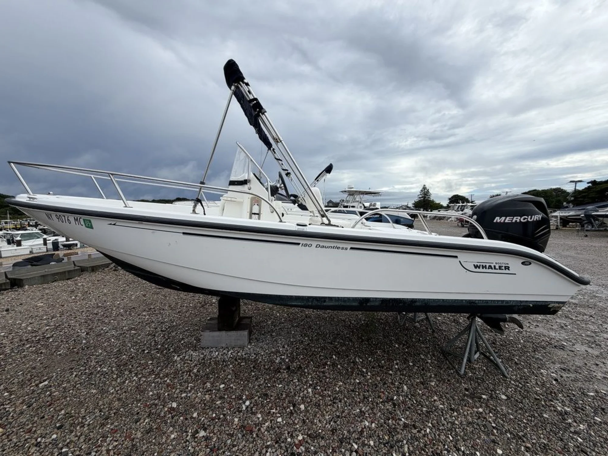 Boston Whaler 180 Dauntless - Image 4