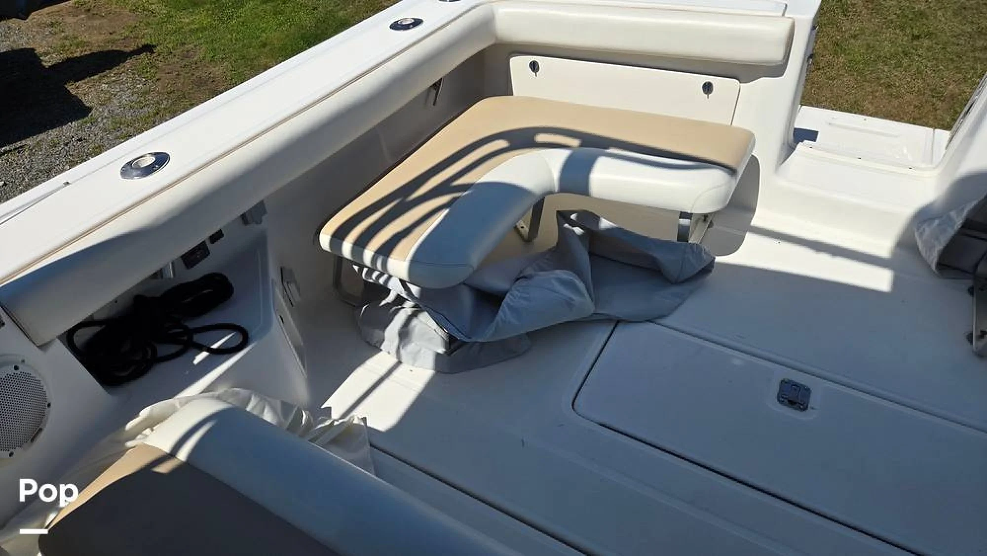 2001 Tiara 2900 Coronet - Image 4