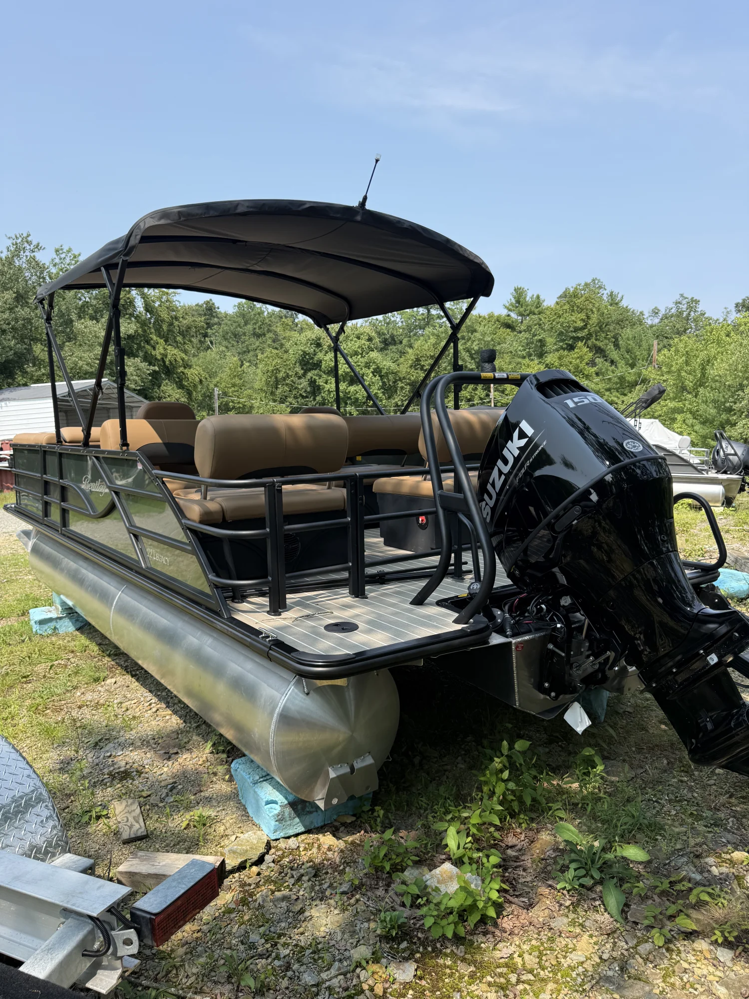 2027 Bentley Pontoons Legacy 223 Quad Swingback - Image 5