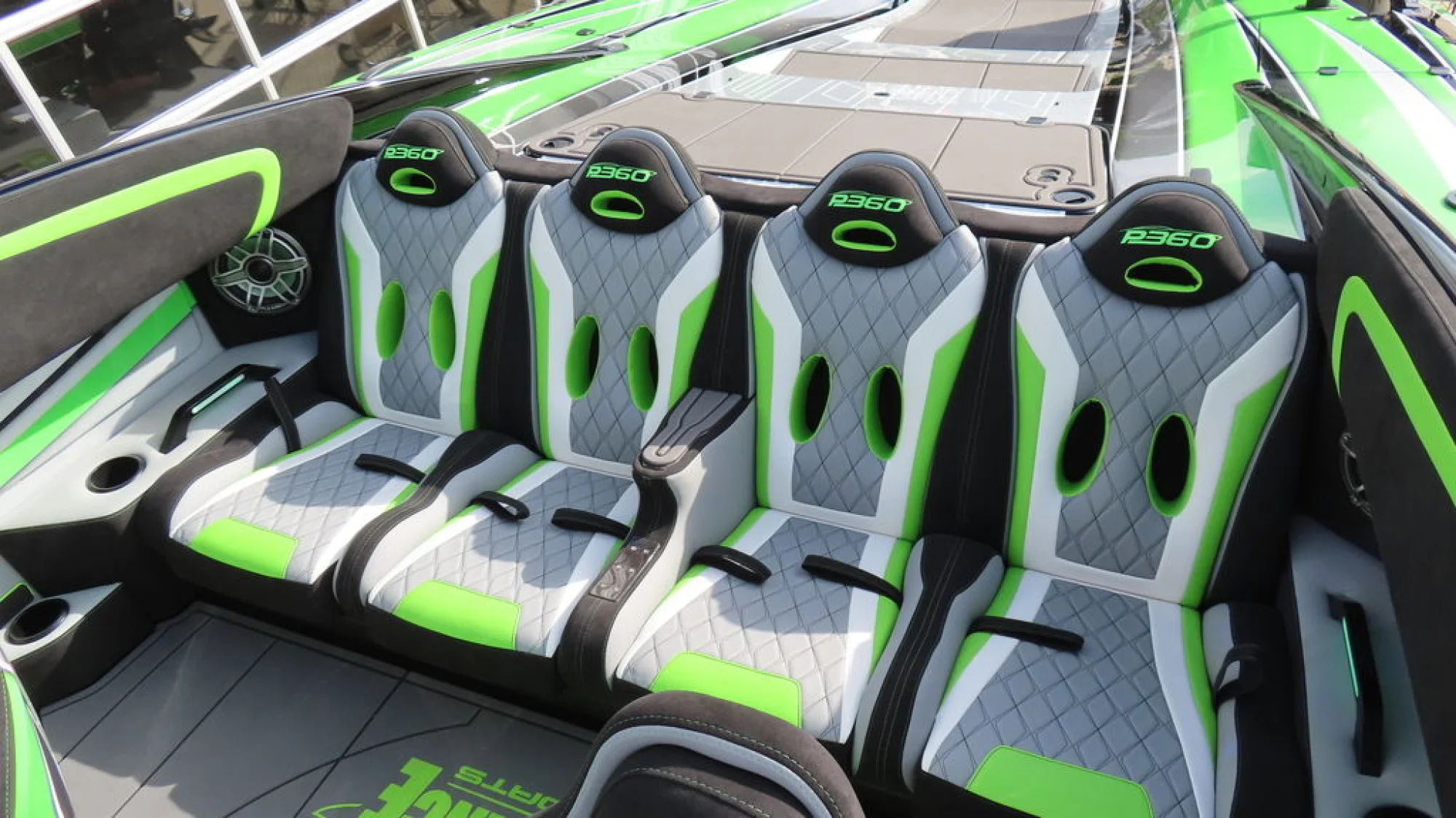 Performance Powerboats P360 - Image 3