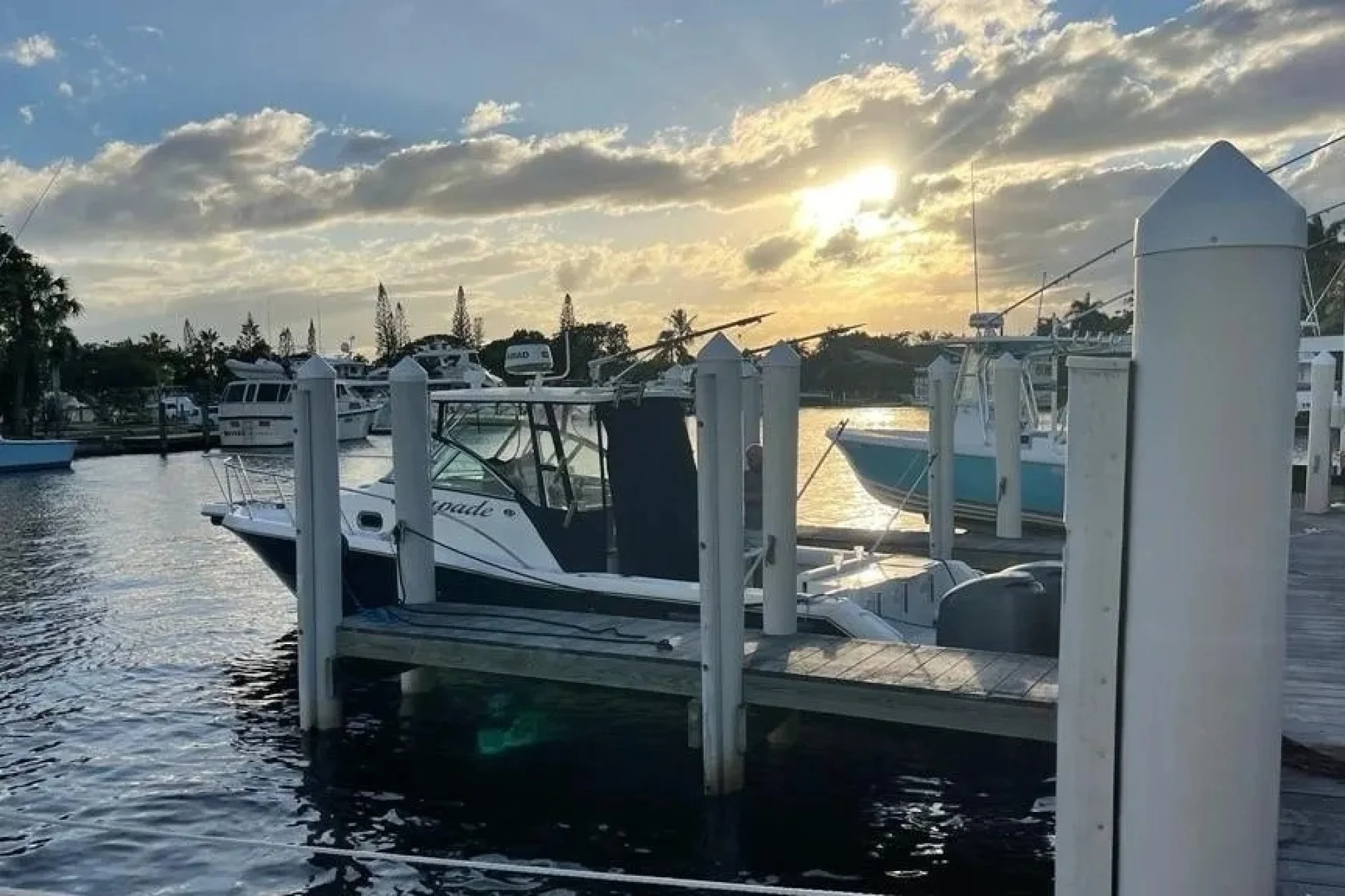 2006 Pursuit 3070 Offshore - Image 2