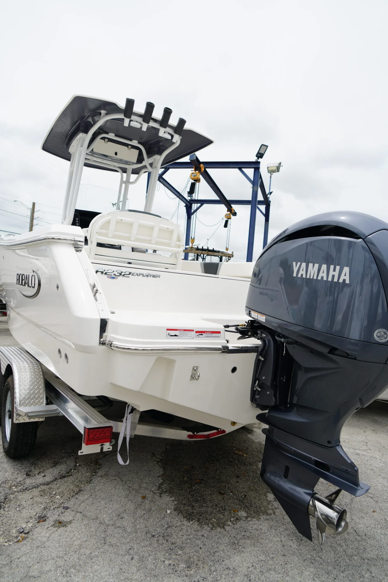 2025 ROBALO 232 Explorer - Image 4