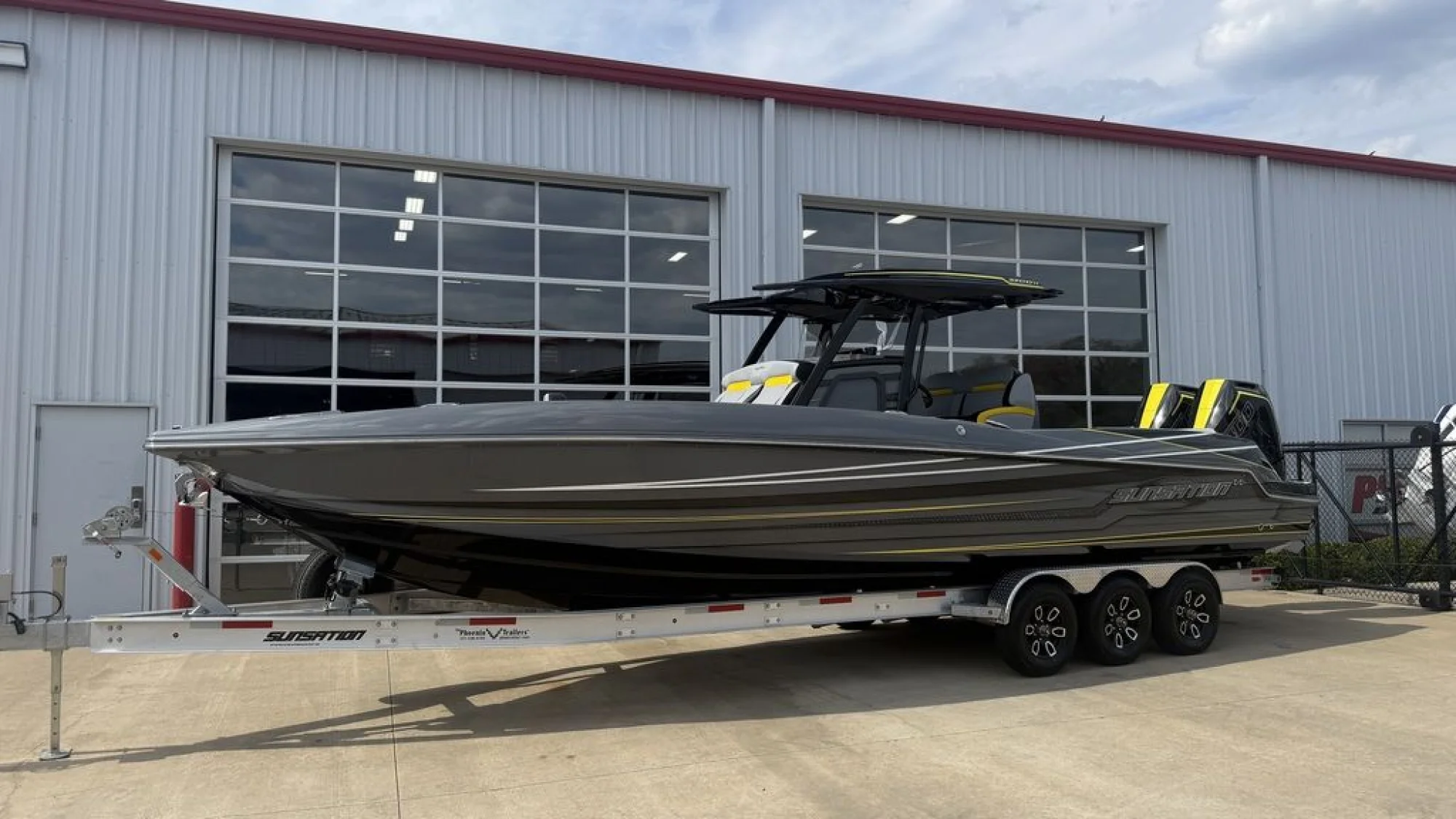 Sunsation Powerboats 32CCX - Image 3