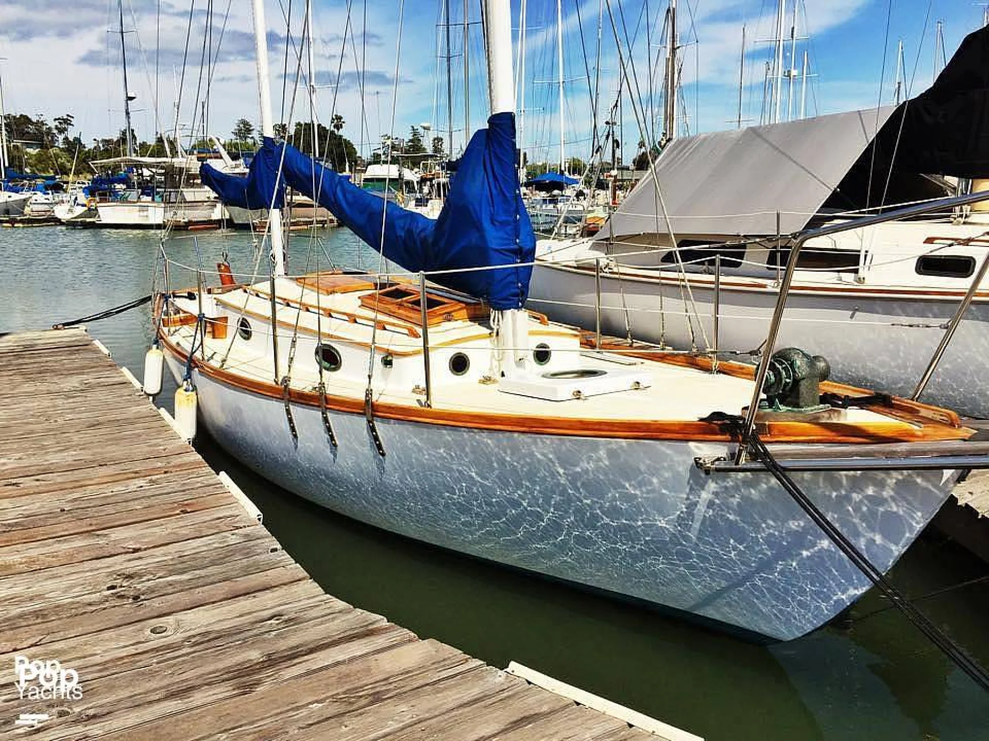 1987 Herreshoff H-28 - Main Image