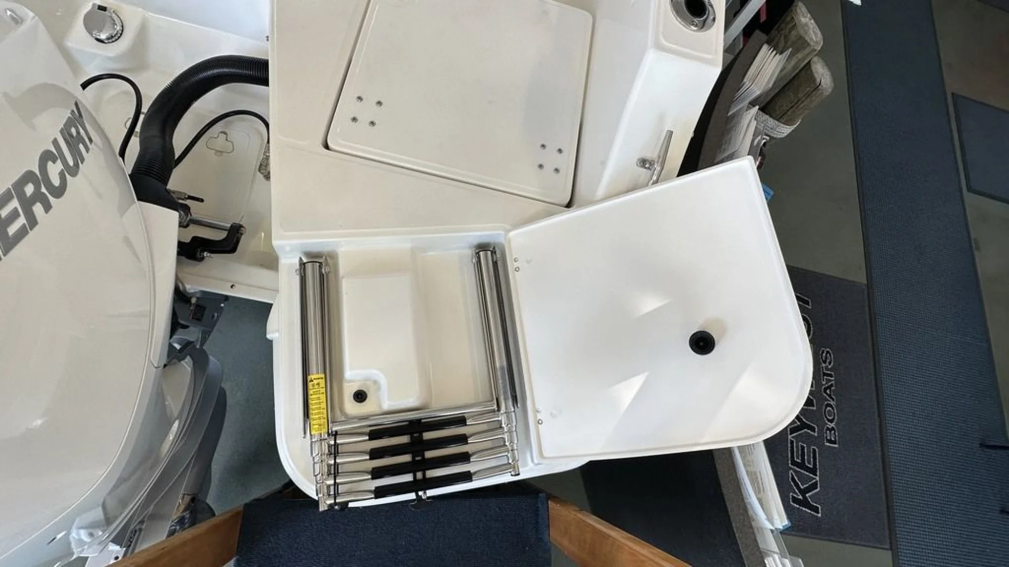 Boston Whaler 210 Vantage - Image 3