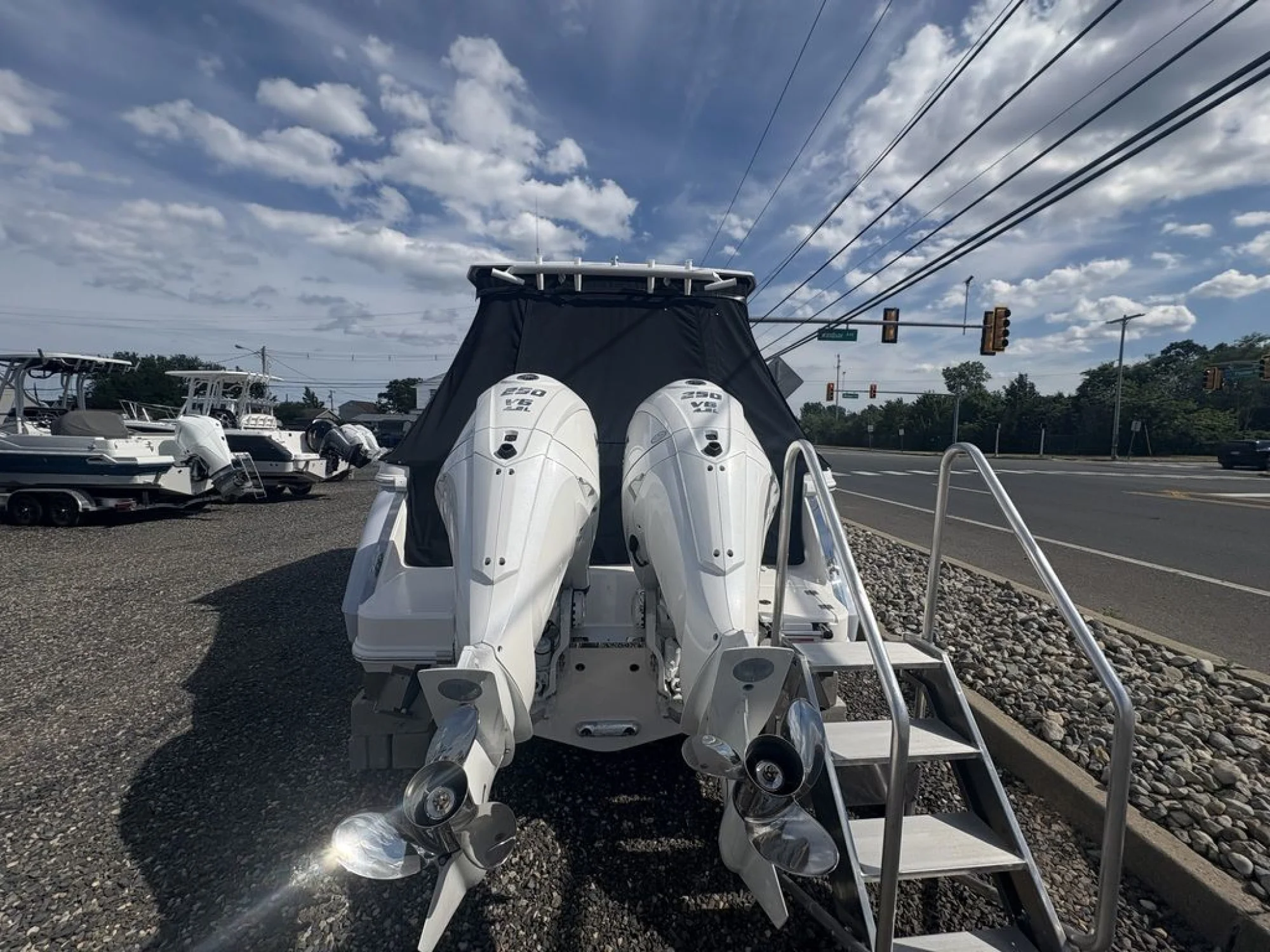 2026 Robalo R277 - Image 4