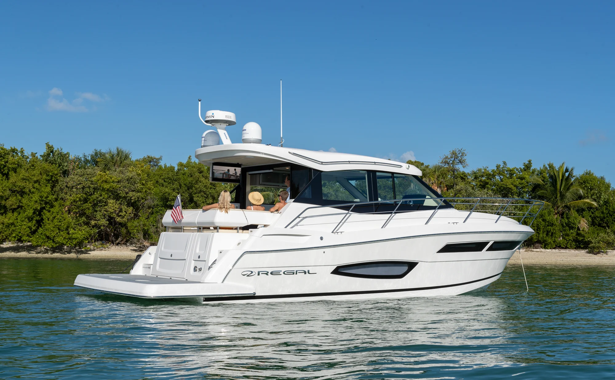 2020 Regal 38 Grande Coupe - Image 5