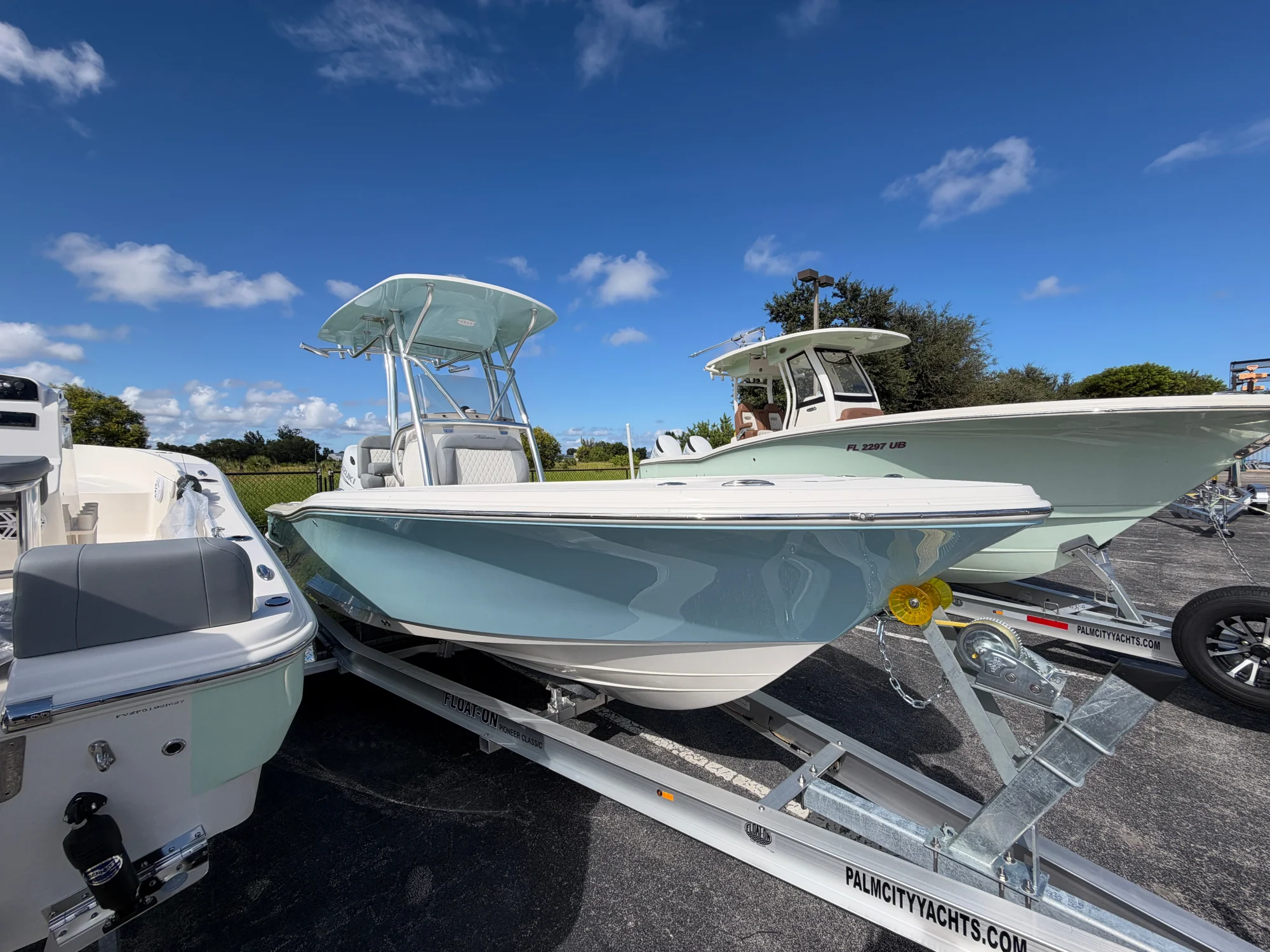 2026 Pioneer 220 Bay Sport - Image 2