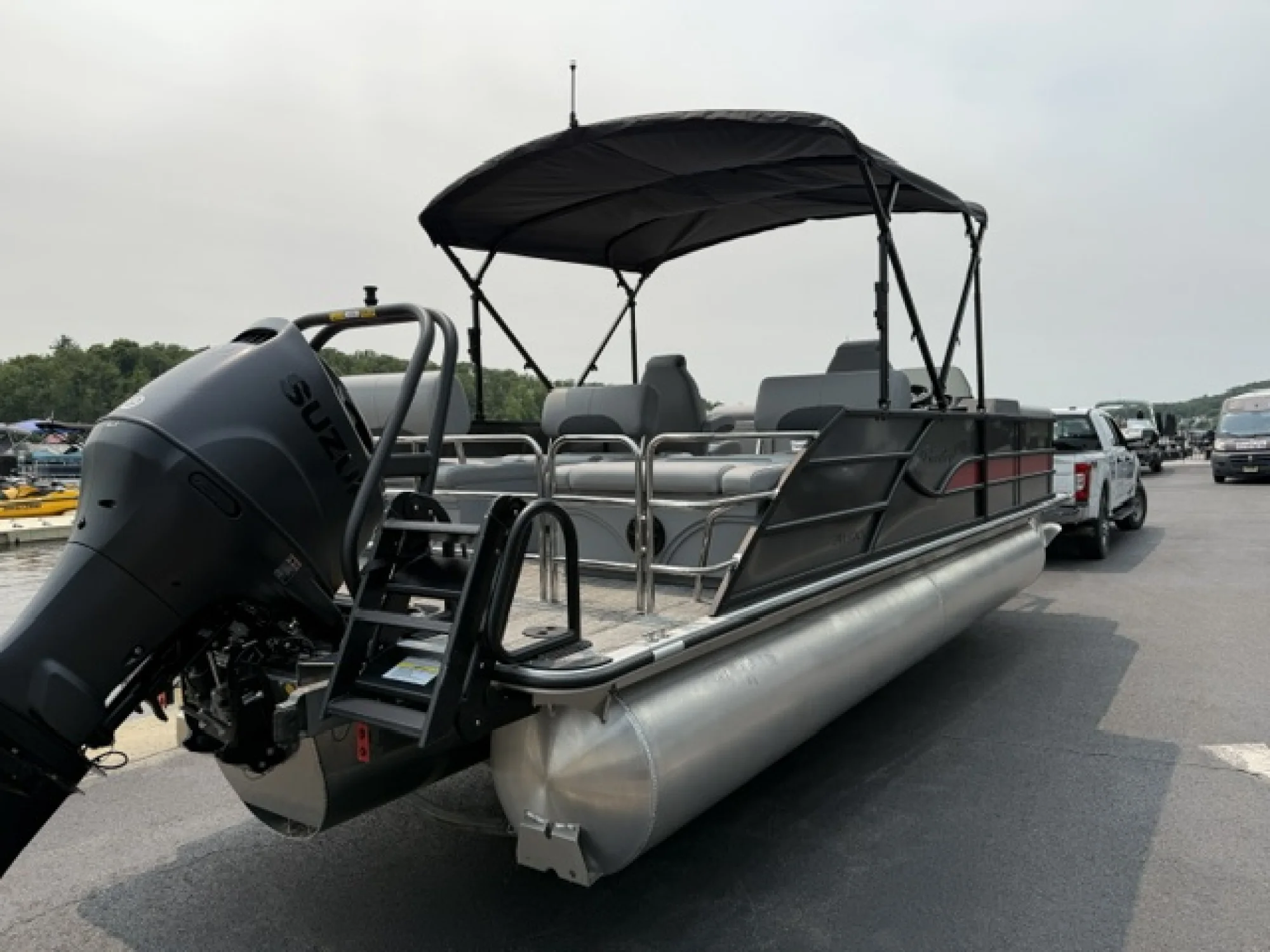 2027 Bentley Pontoons 243 Quad Swingback - Image 3