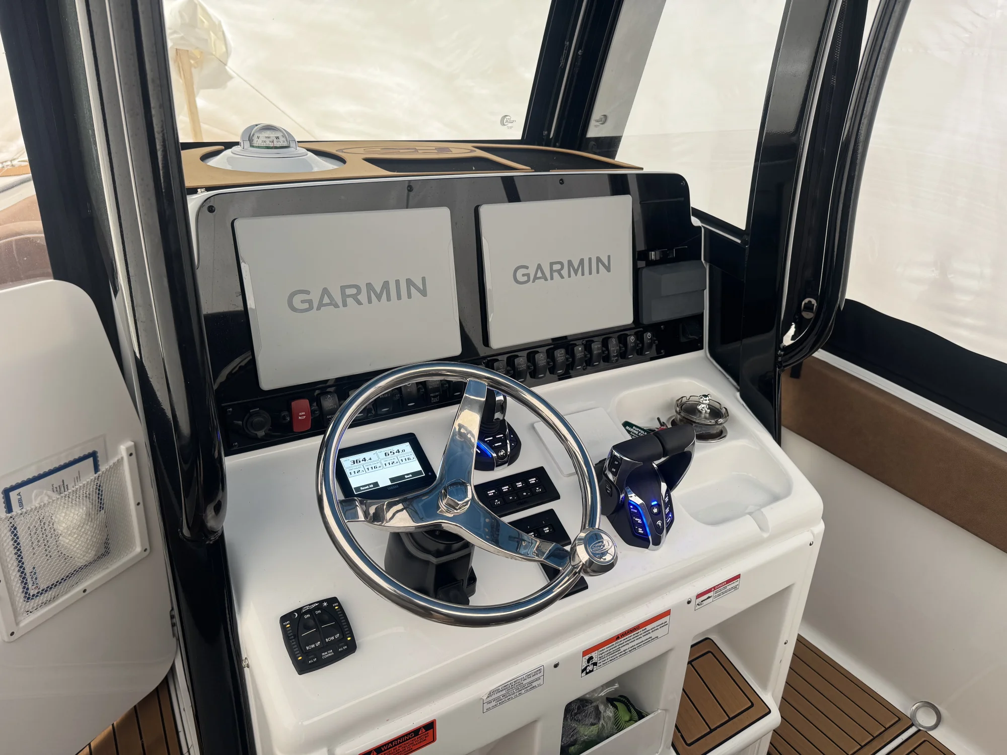 2025 Sea Hunt Ultra 265SE - Image 3