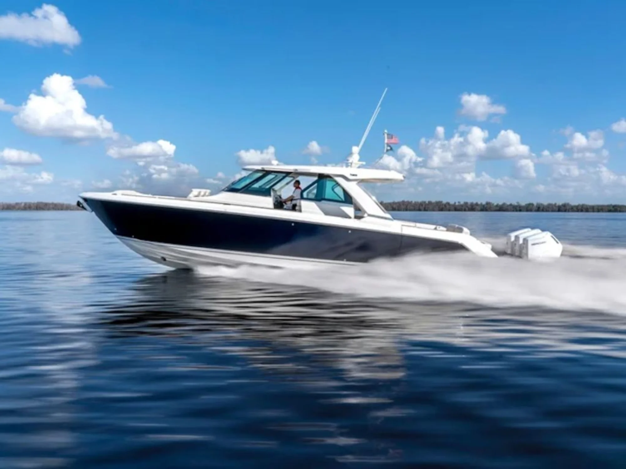Tiara Yachts 48LS - Image 3