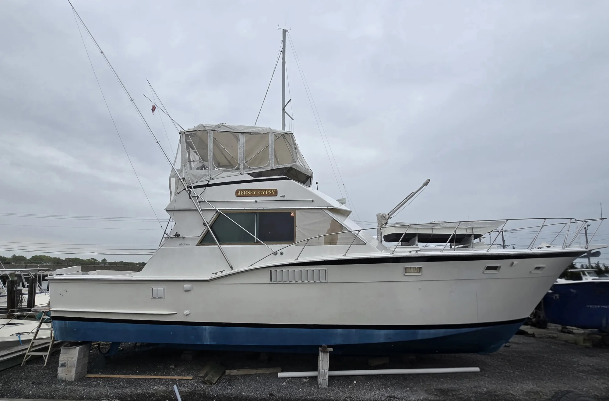 1975 Hatteras 46 Convertible | 46ft