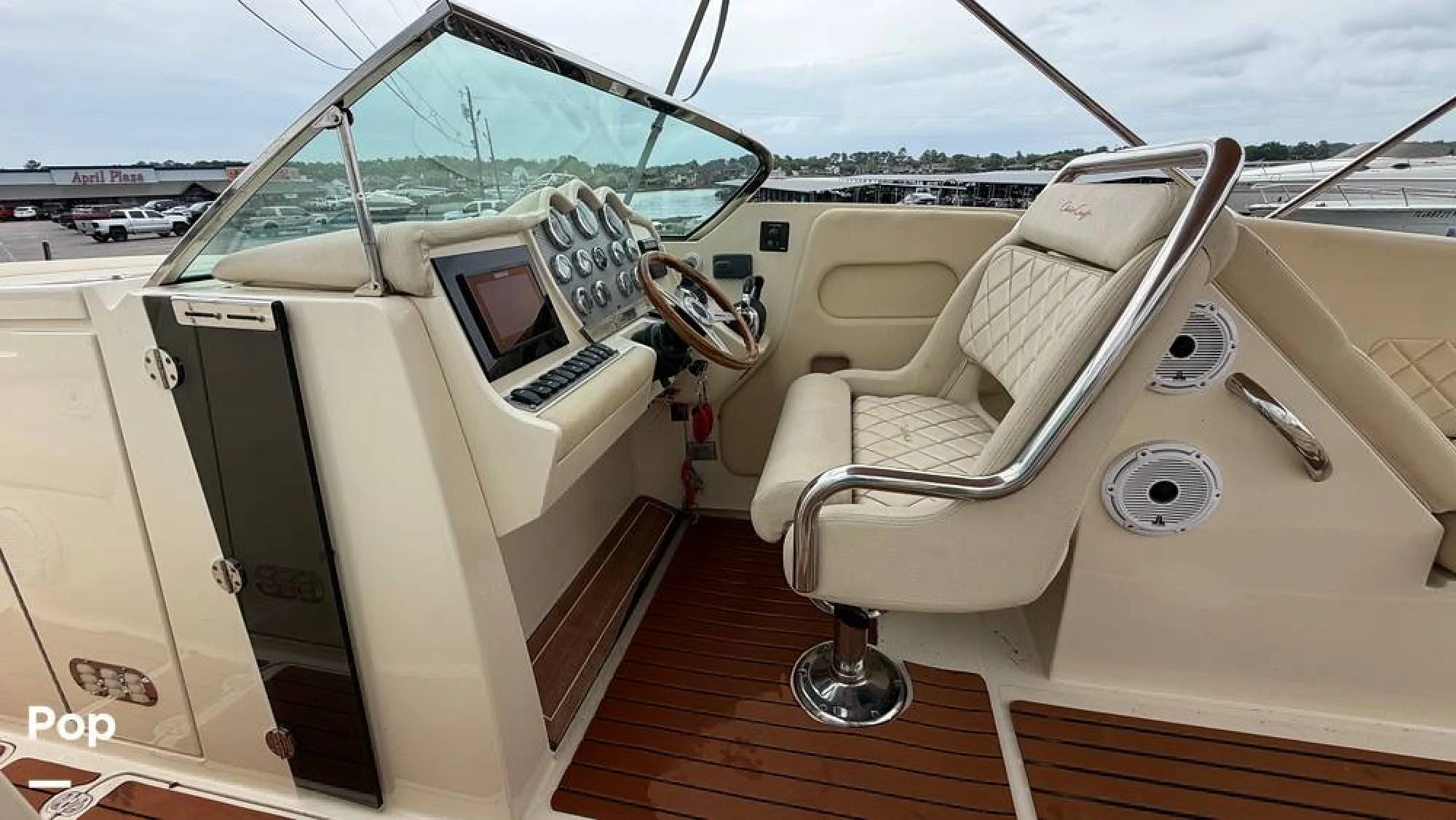 2015 Chris-Craft 32 Launch - Image 5