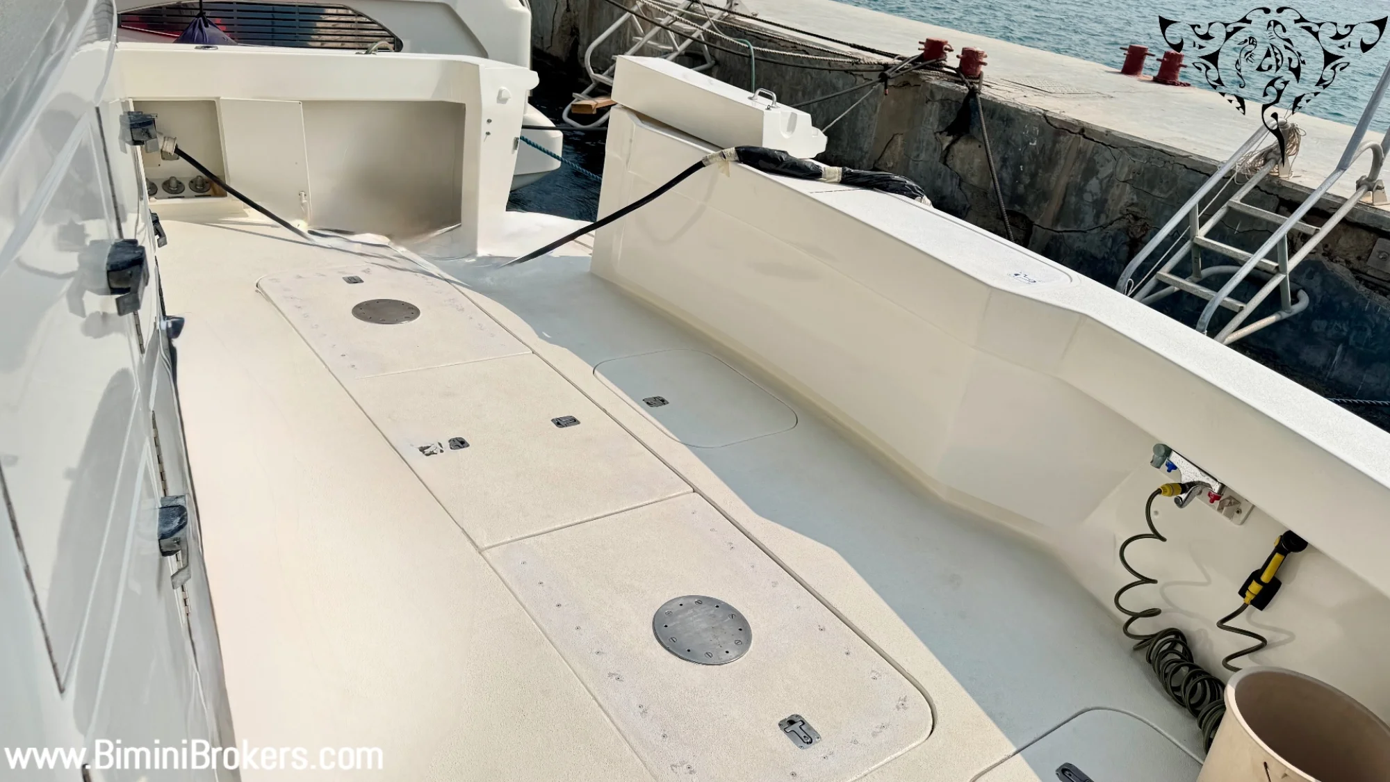 Fully refited Hatteras 82 - Image 4