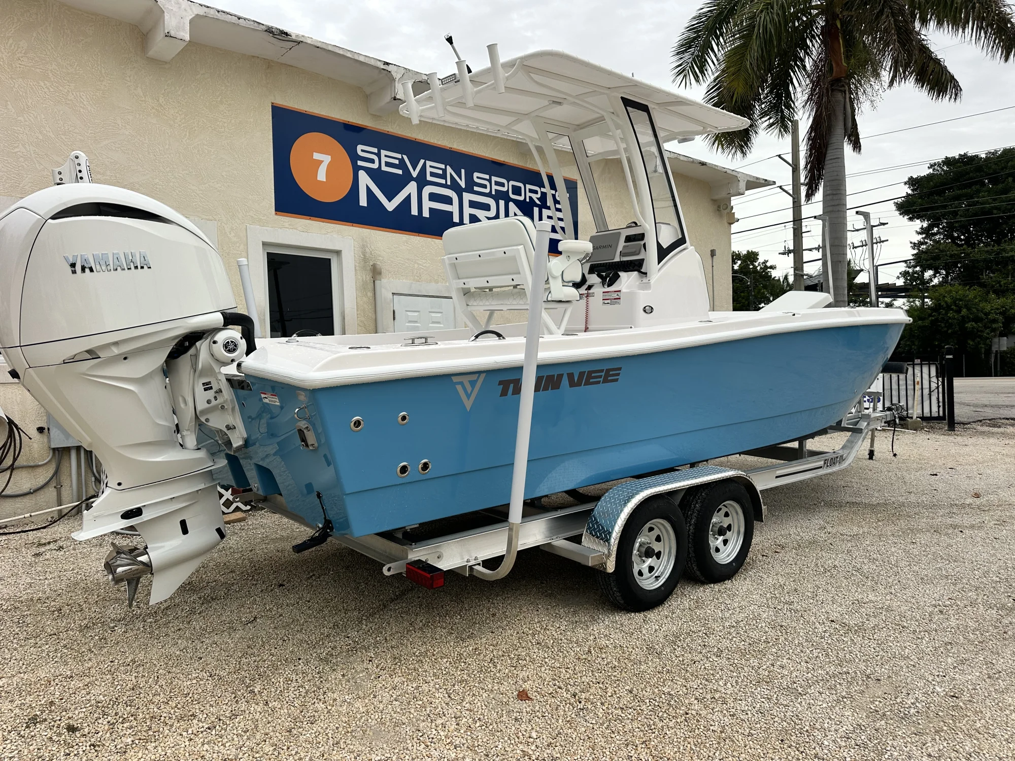 2027 Twin Vee 22 Bay Cat - Image 3