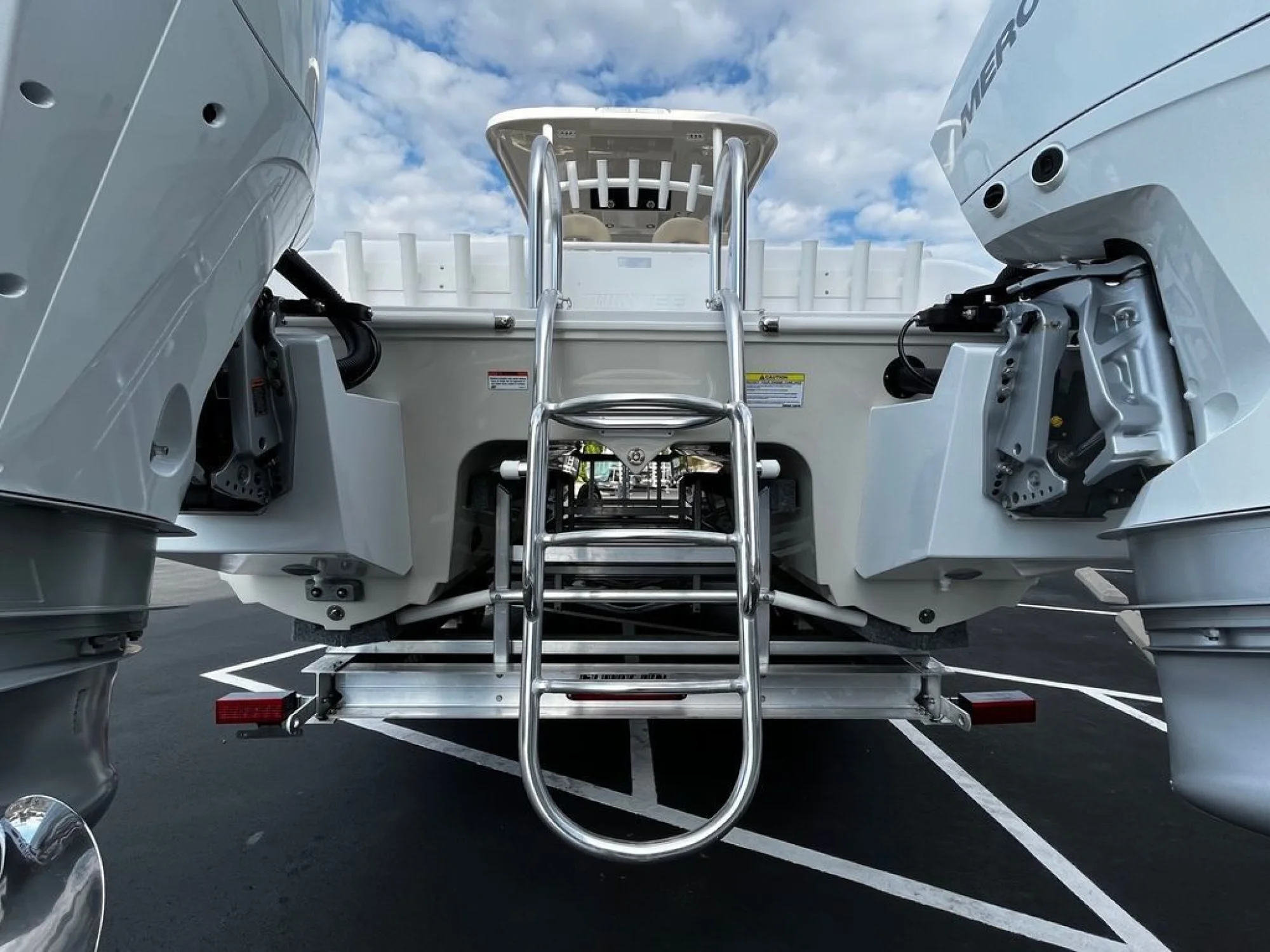 Twin Vee 260 GFX - Image 5