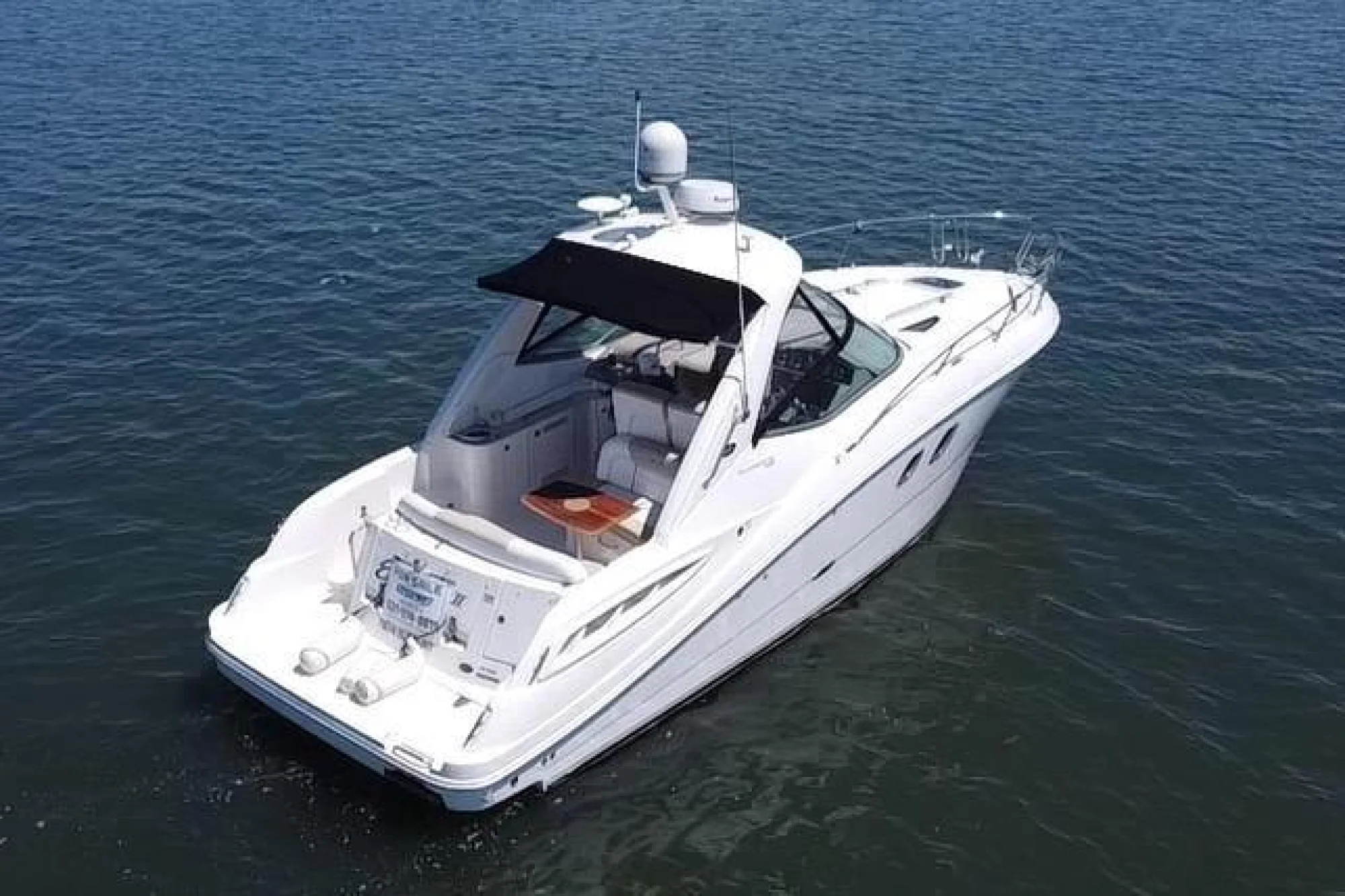 2010 Sea Ray Sundancer 330 - Image 2