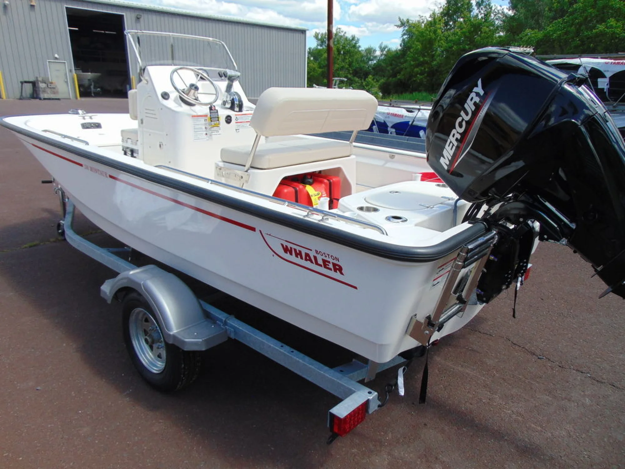 Boston Whaler 150 Montauk - Image 4