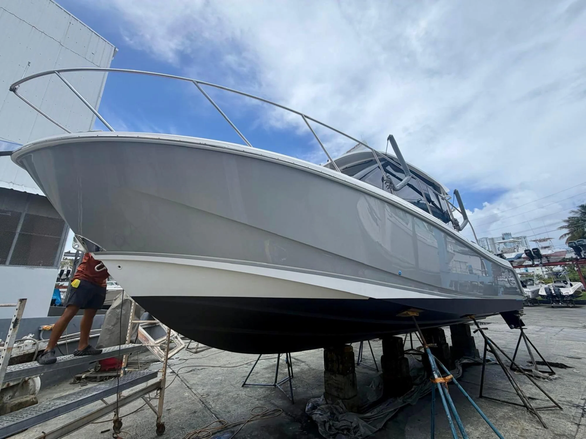 Boston Whaler 325 Conquest 2020 - Image 4