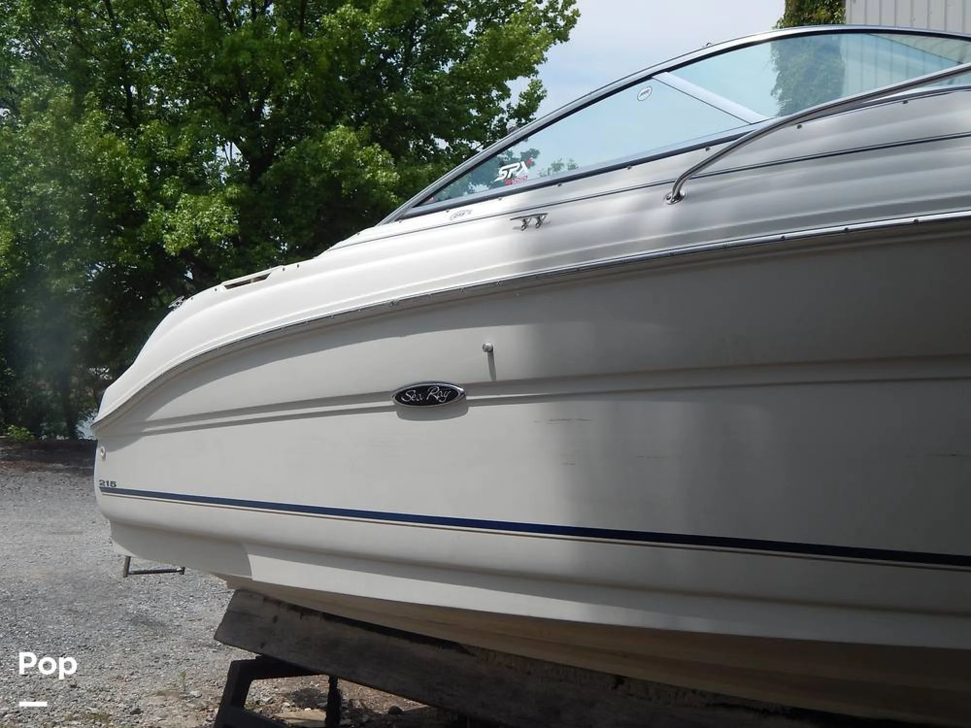 2004 Sea Ray 240 Sundeck - Image 4