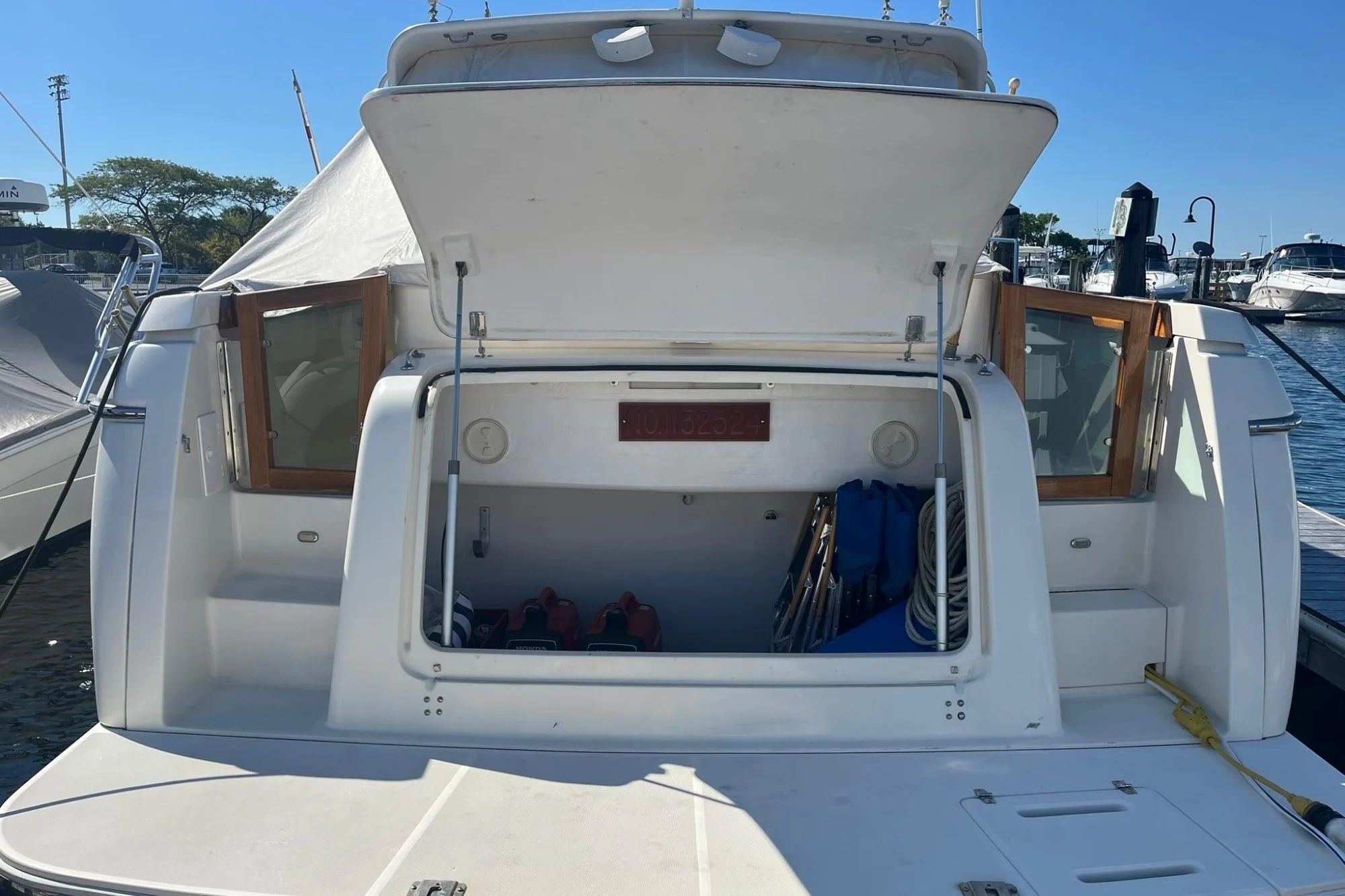 1996 Tiara Yachts 3500 Express - Image 5