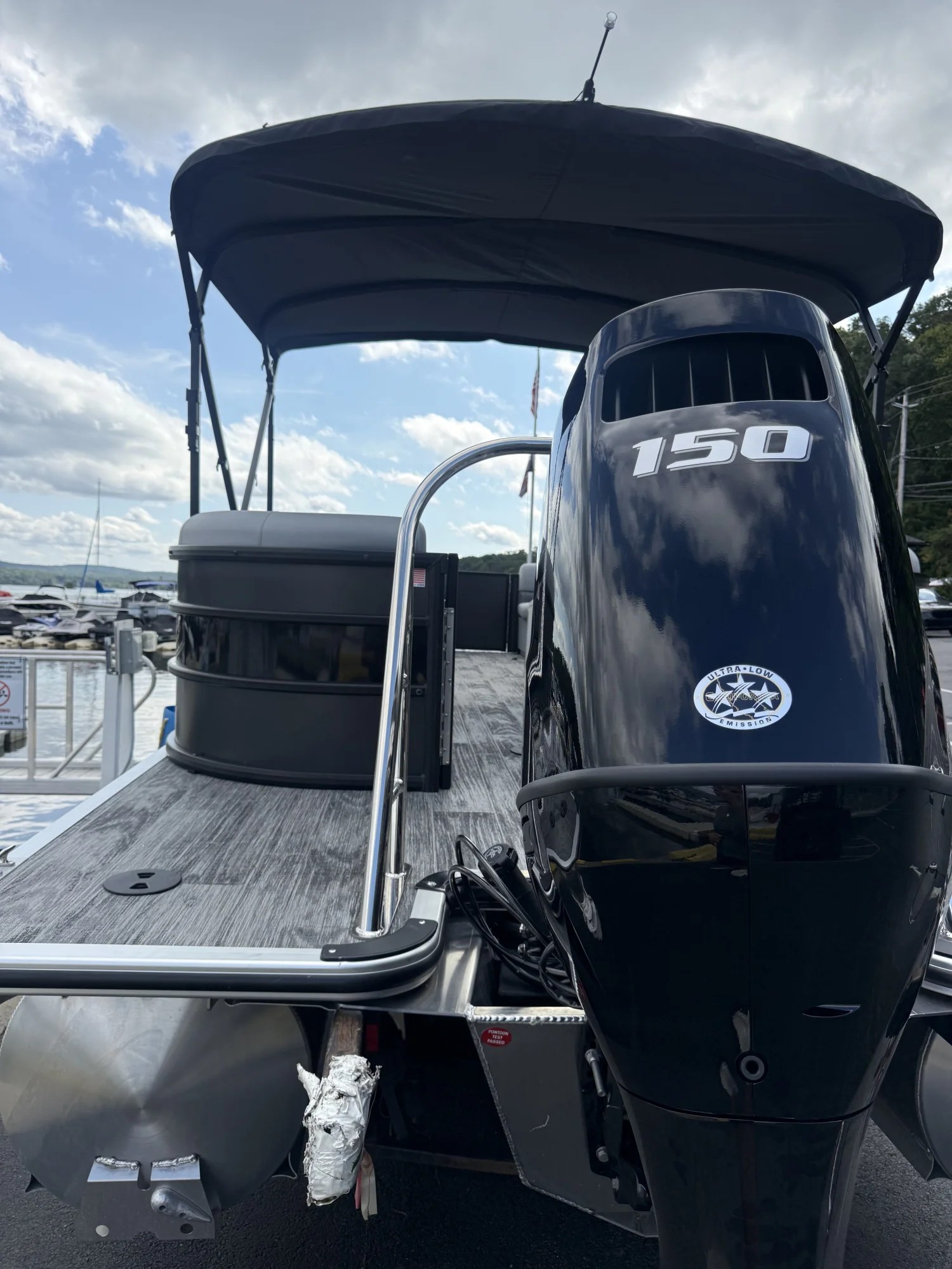 2027 Bentley Pontoons 223 Bolt - Image 4