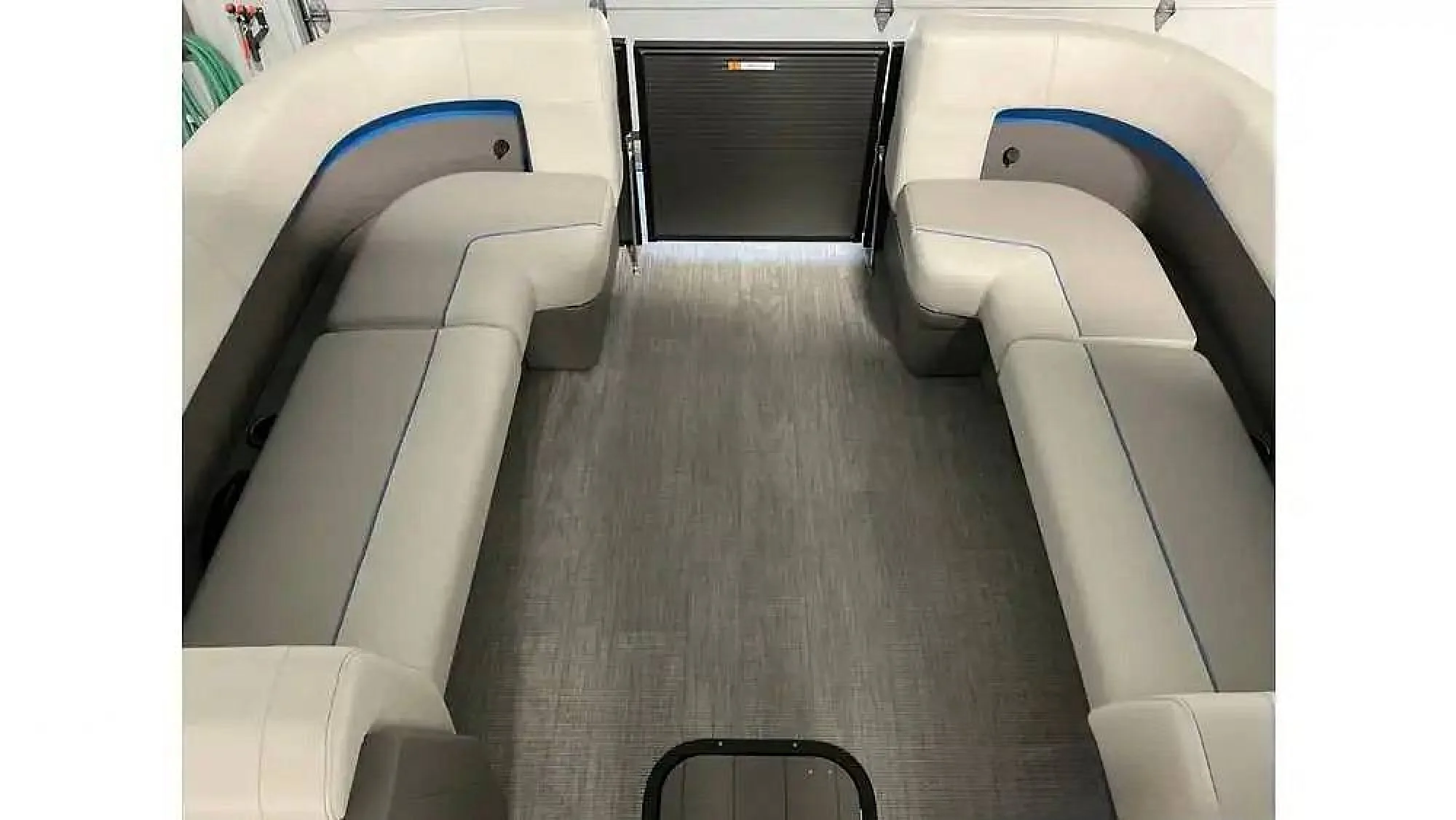 2025 Qwest E-Class 22 XRE CRUISE - Image 2