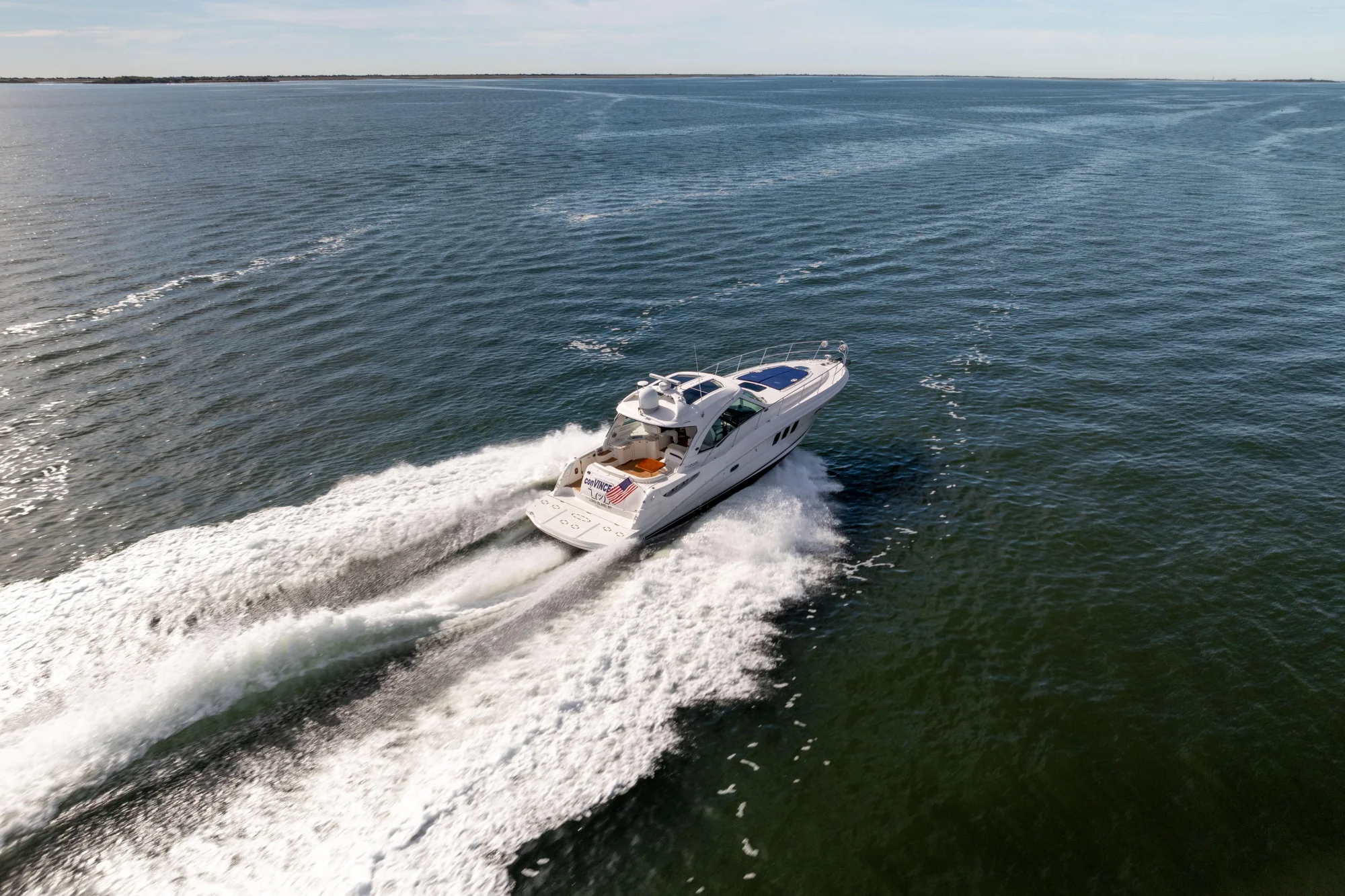 2010 Sea Ray 500 Sundancer - Image 3