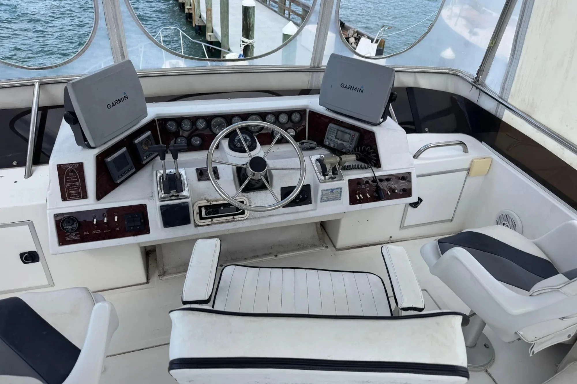 1989 Sea Ray 440 Aft Cabin - Image 4