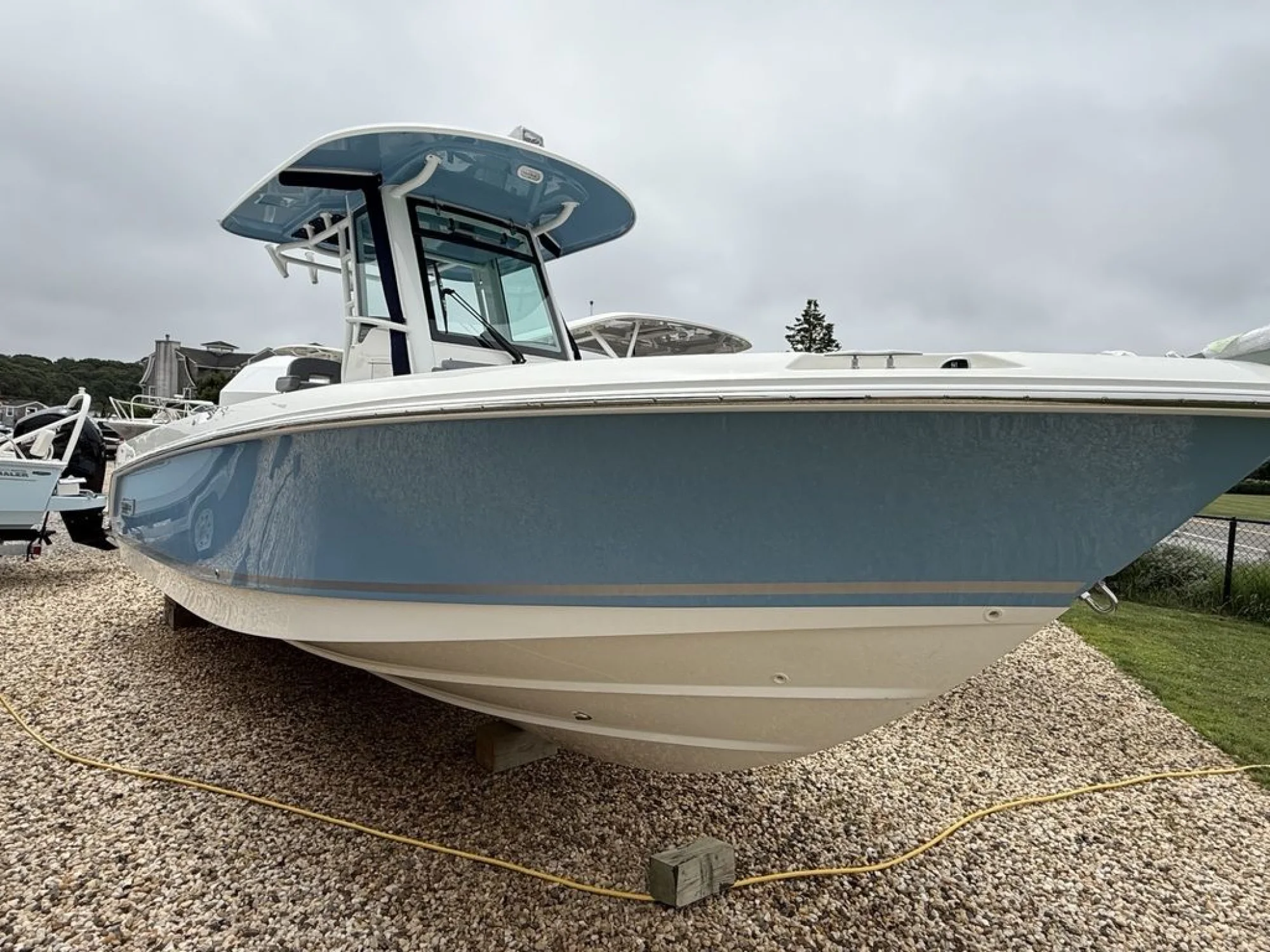 Boston Whaler 250 Outrage - Main Image