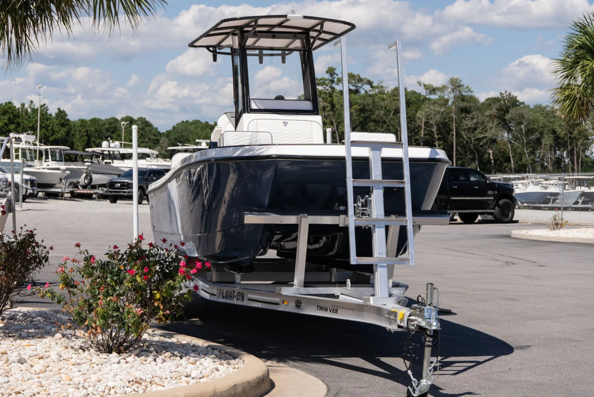 Twin Vee BAYCAT 22 - Image 5