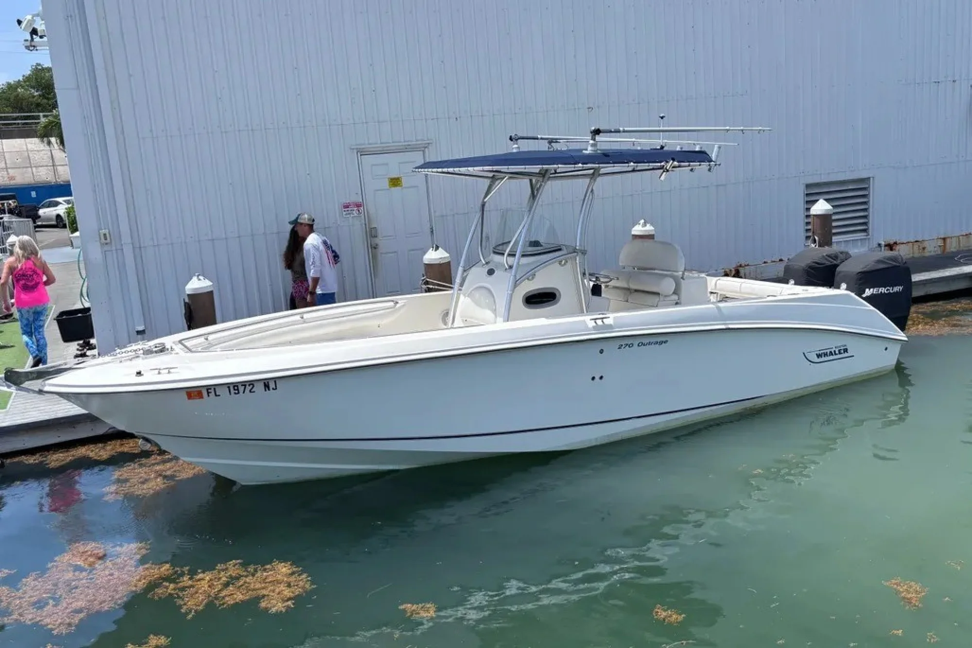 2006 Boston Whaler Outrage 270 - Image 2