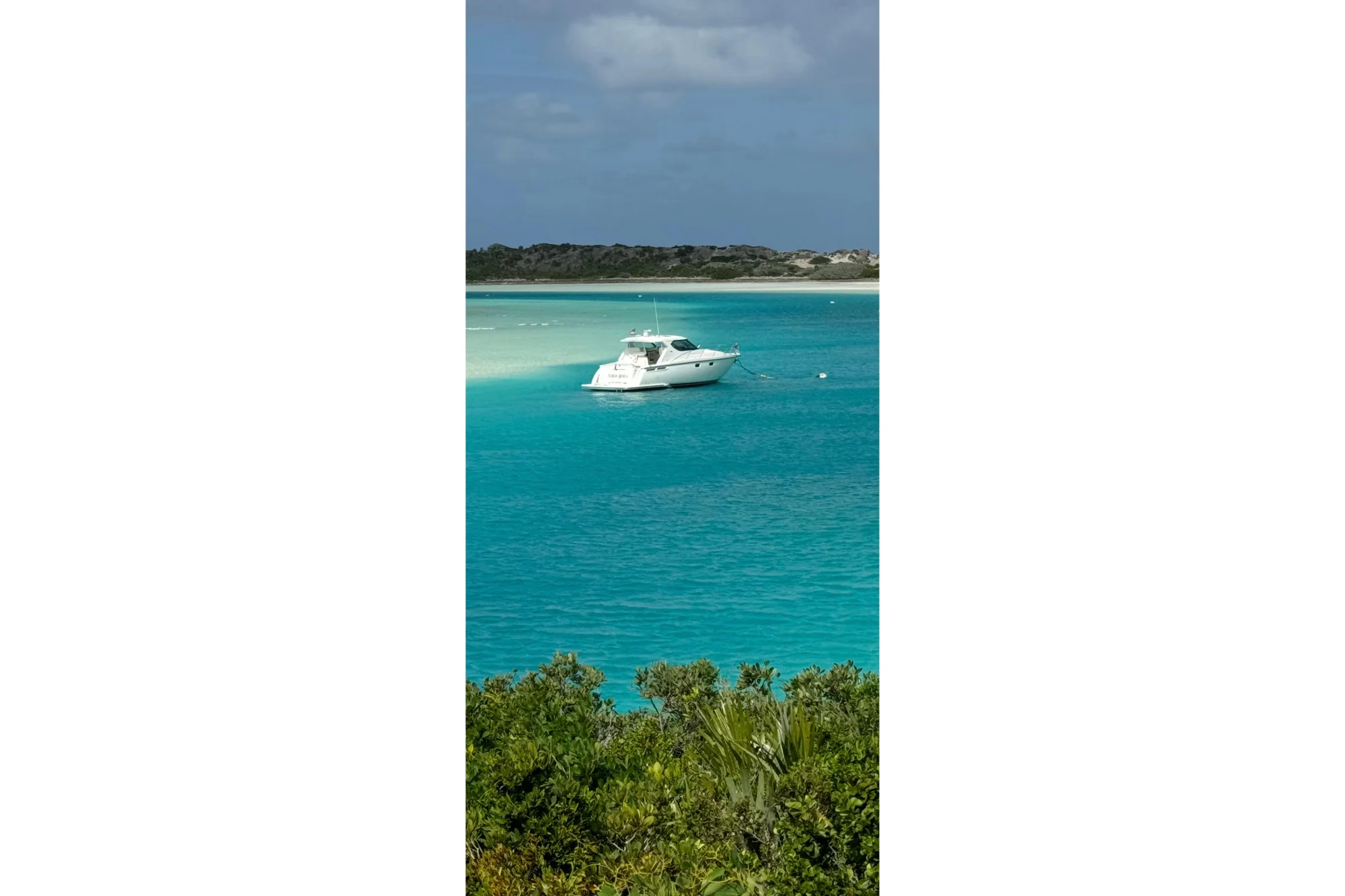 Tiara Yachts 4300 Sovran - Image 2