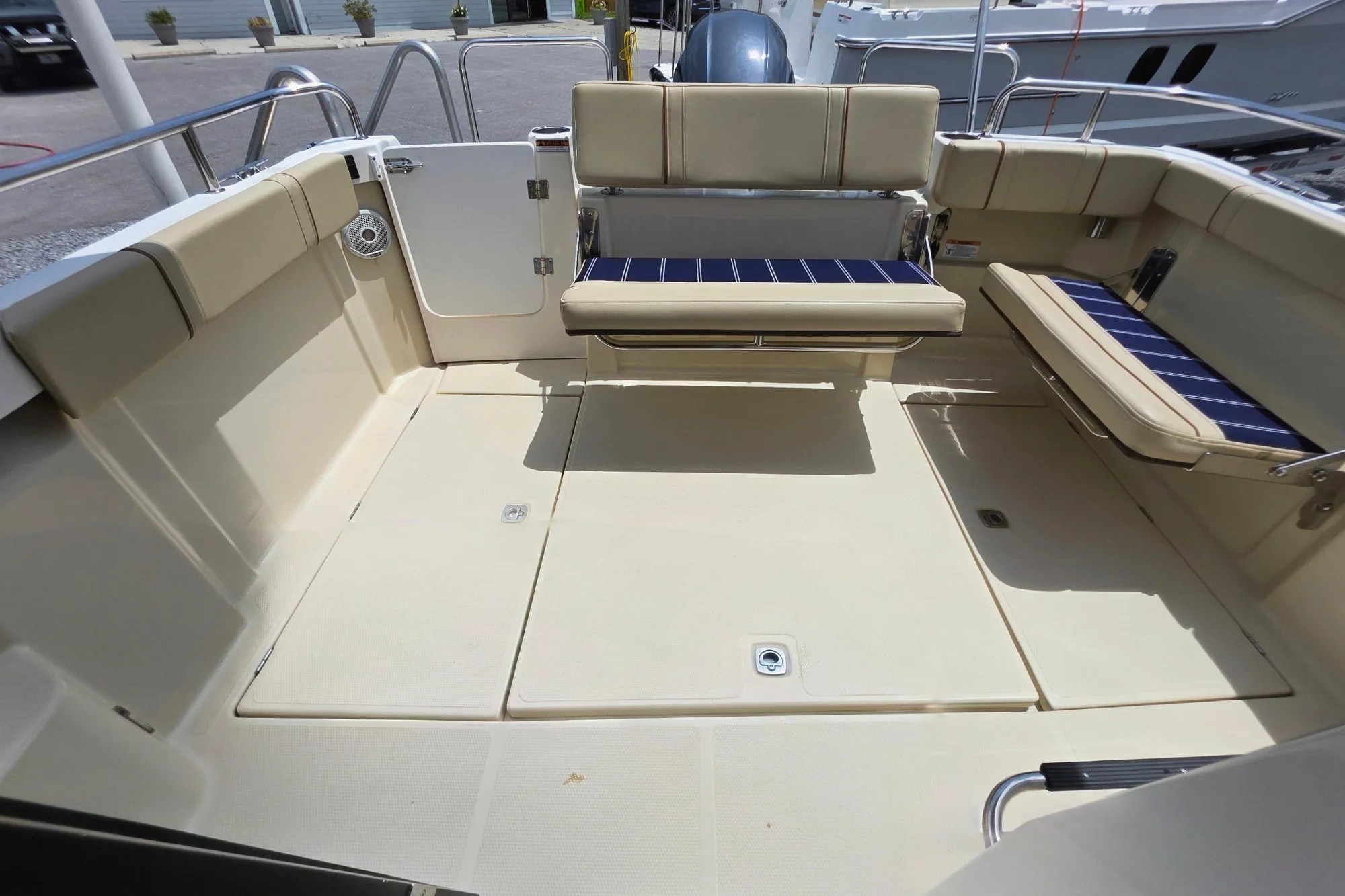 2021 Ranger Tugs R-23 - Image 4