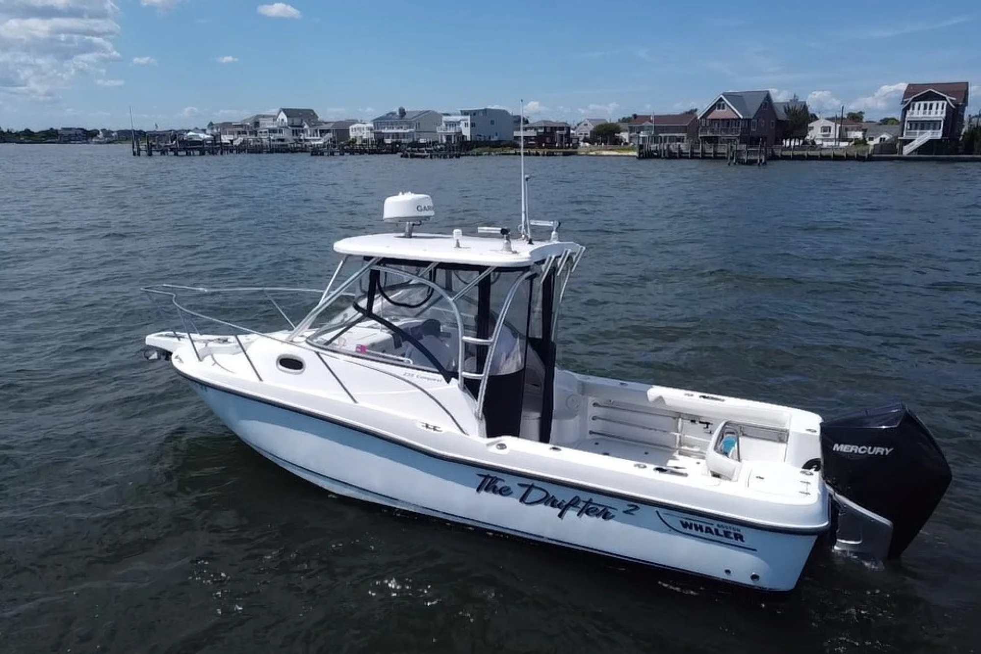 2005 Boston Whaler 235 Conquest