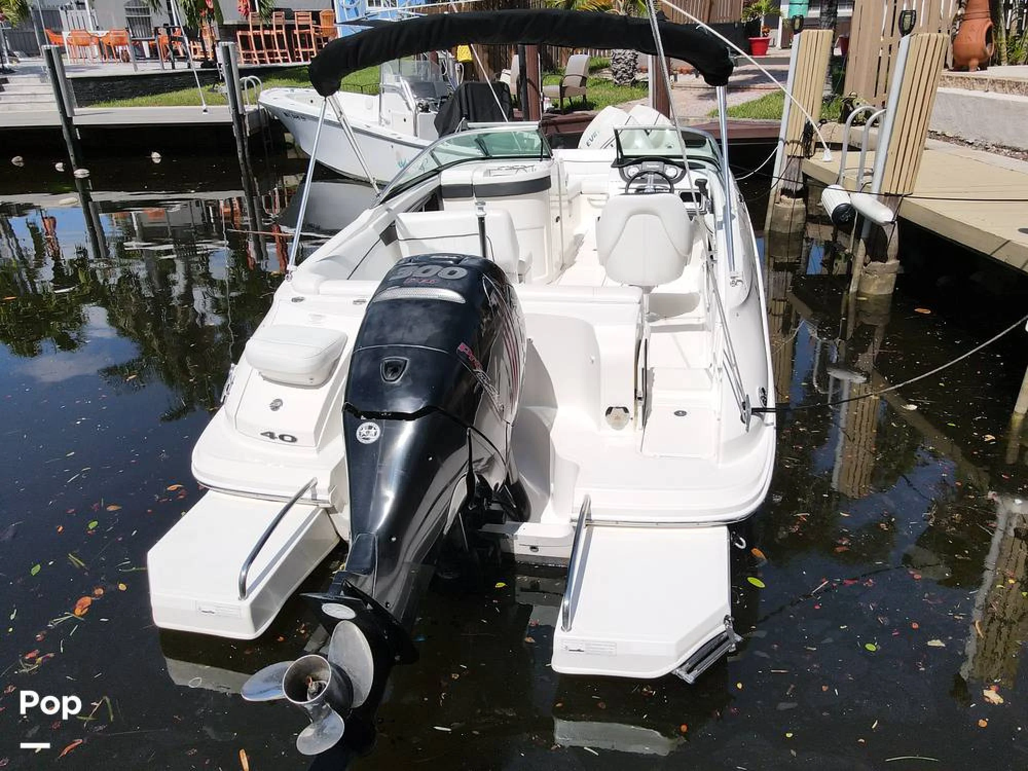 2014 Sea Ray 240 Sundeck - Image 5