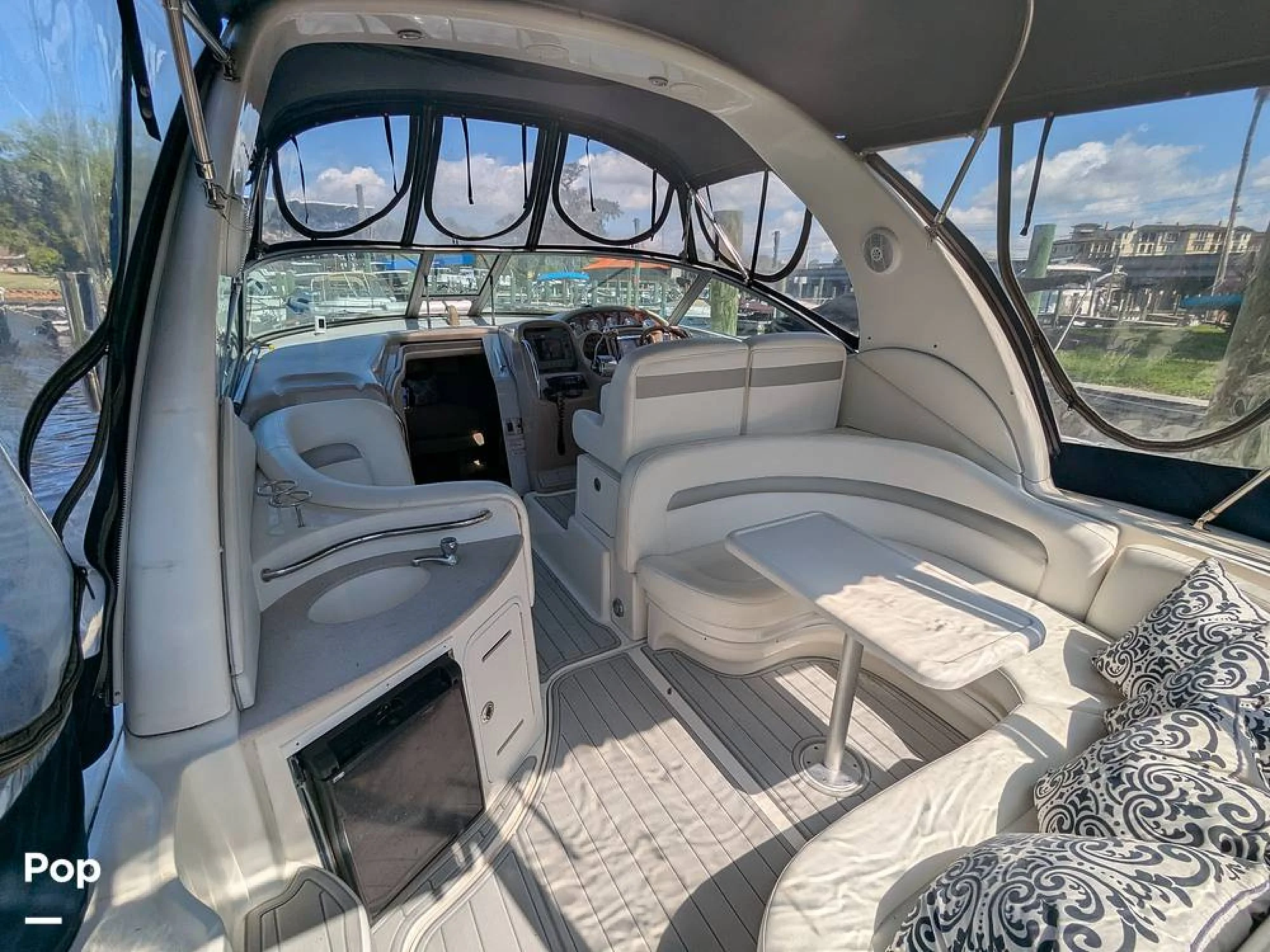 2005 Sea Ray 320 Sundancer - Image 2