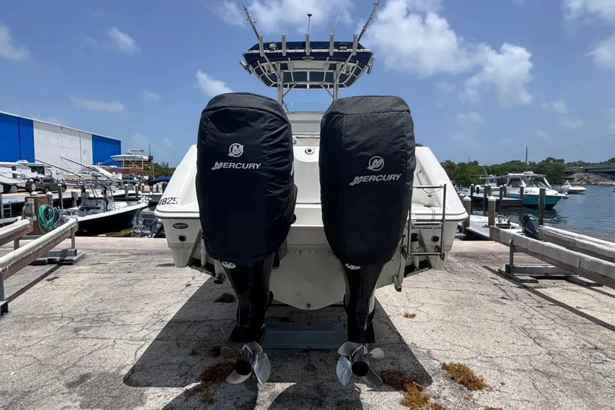 2006 Boston Whaler Outrage 270 - Image 5