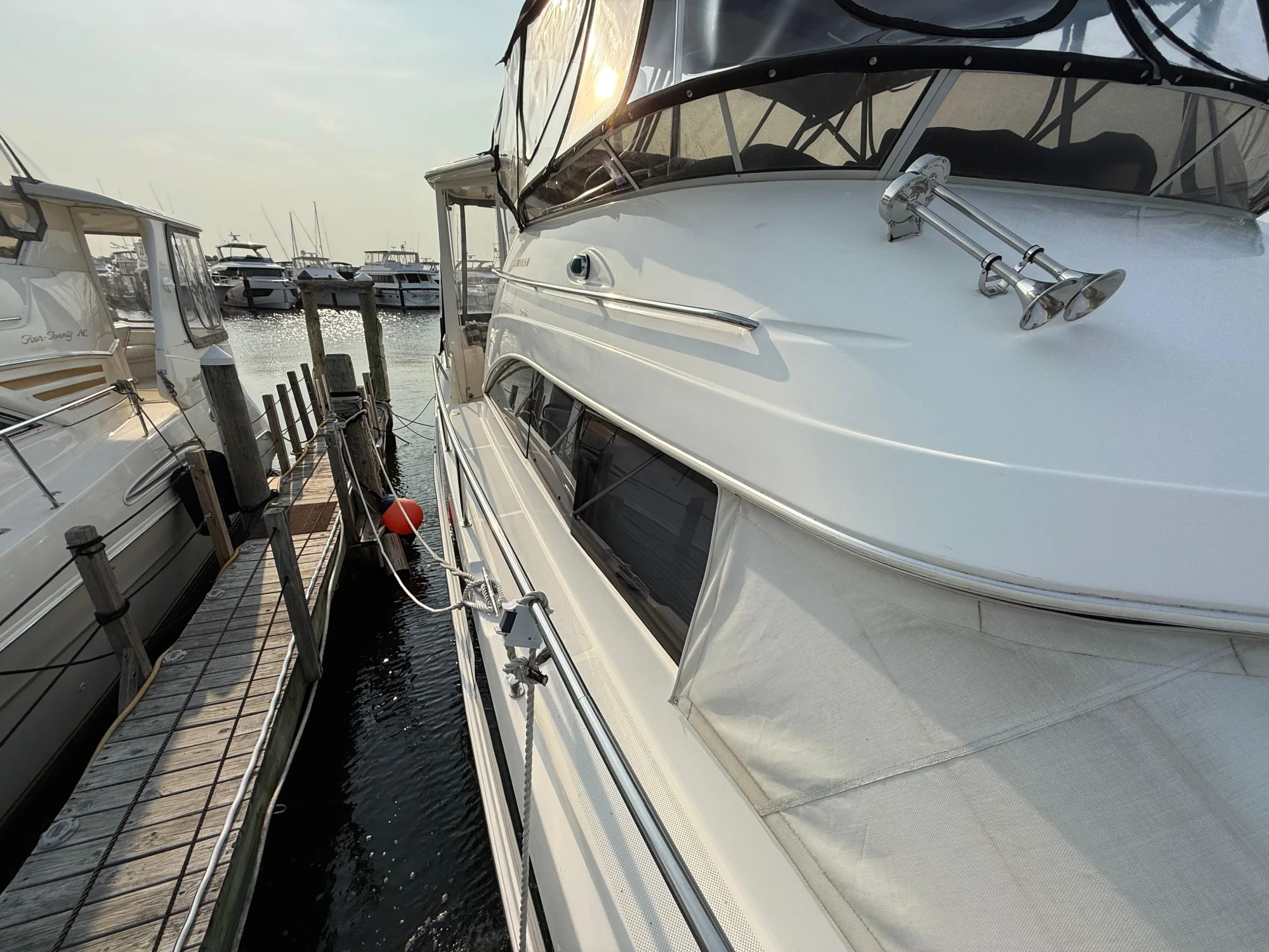 2005 Meridian 459 Motoryacht - Image 4