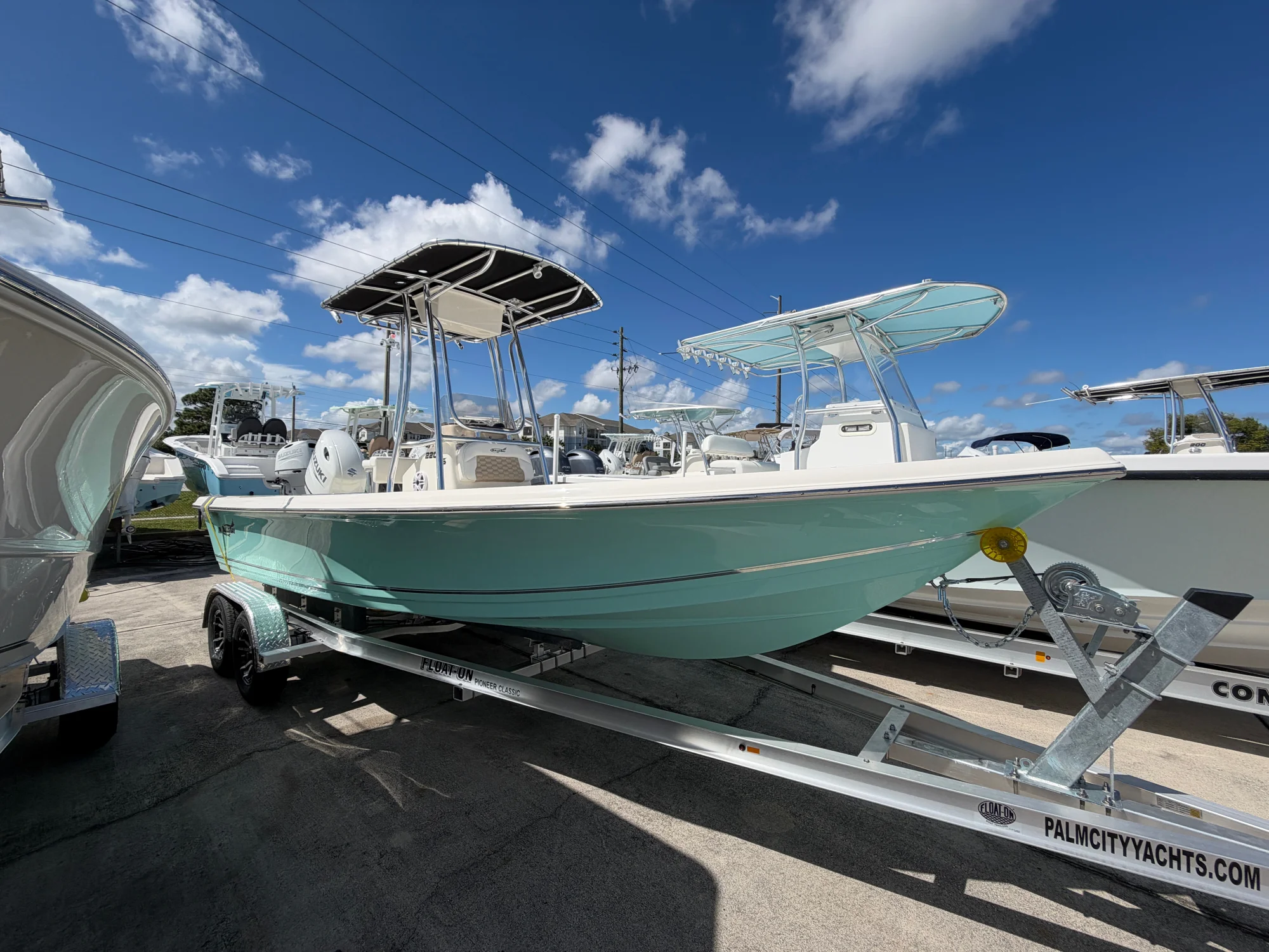 2027 Bulls Bay 2200XS - Main Image