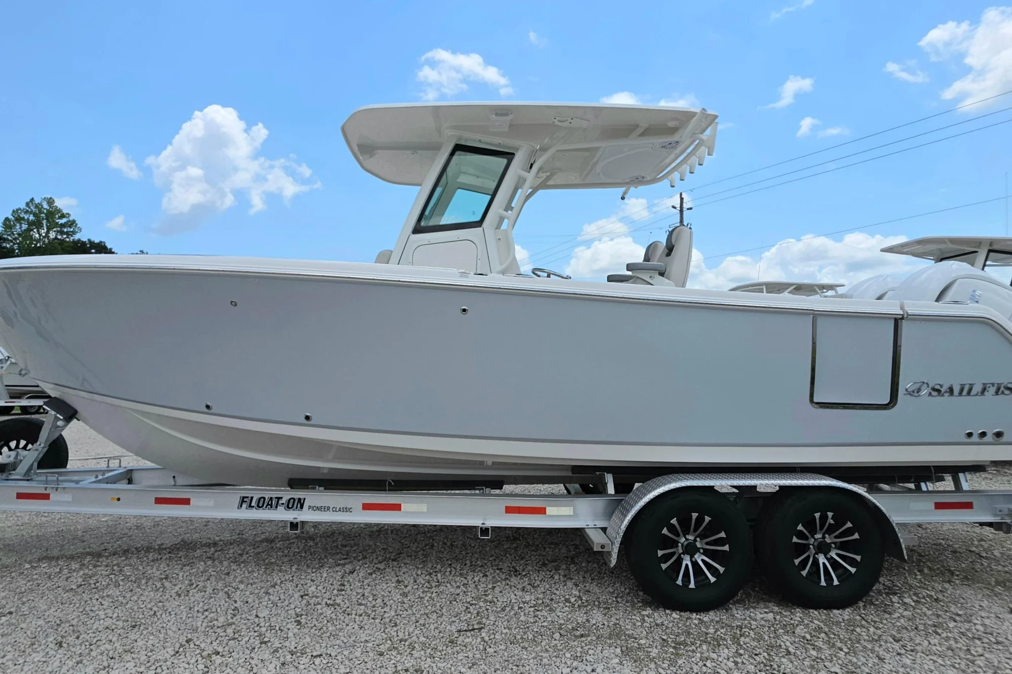 2027 Sailfish 272 CC - Image 2
