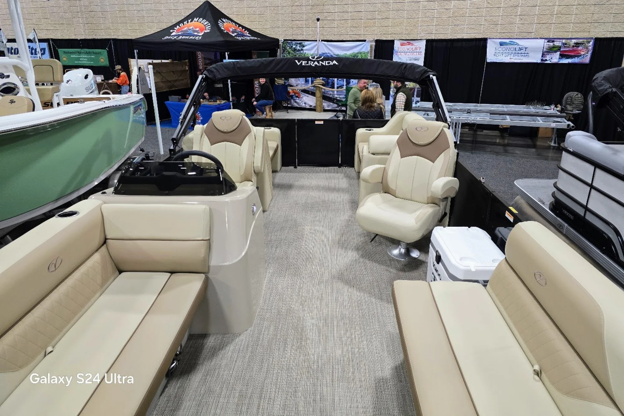 2025 Veranda Vista View 22RC w/ Trailer - Image 5