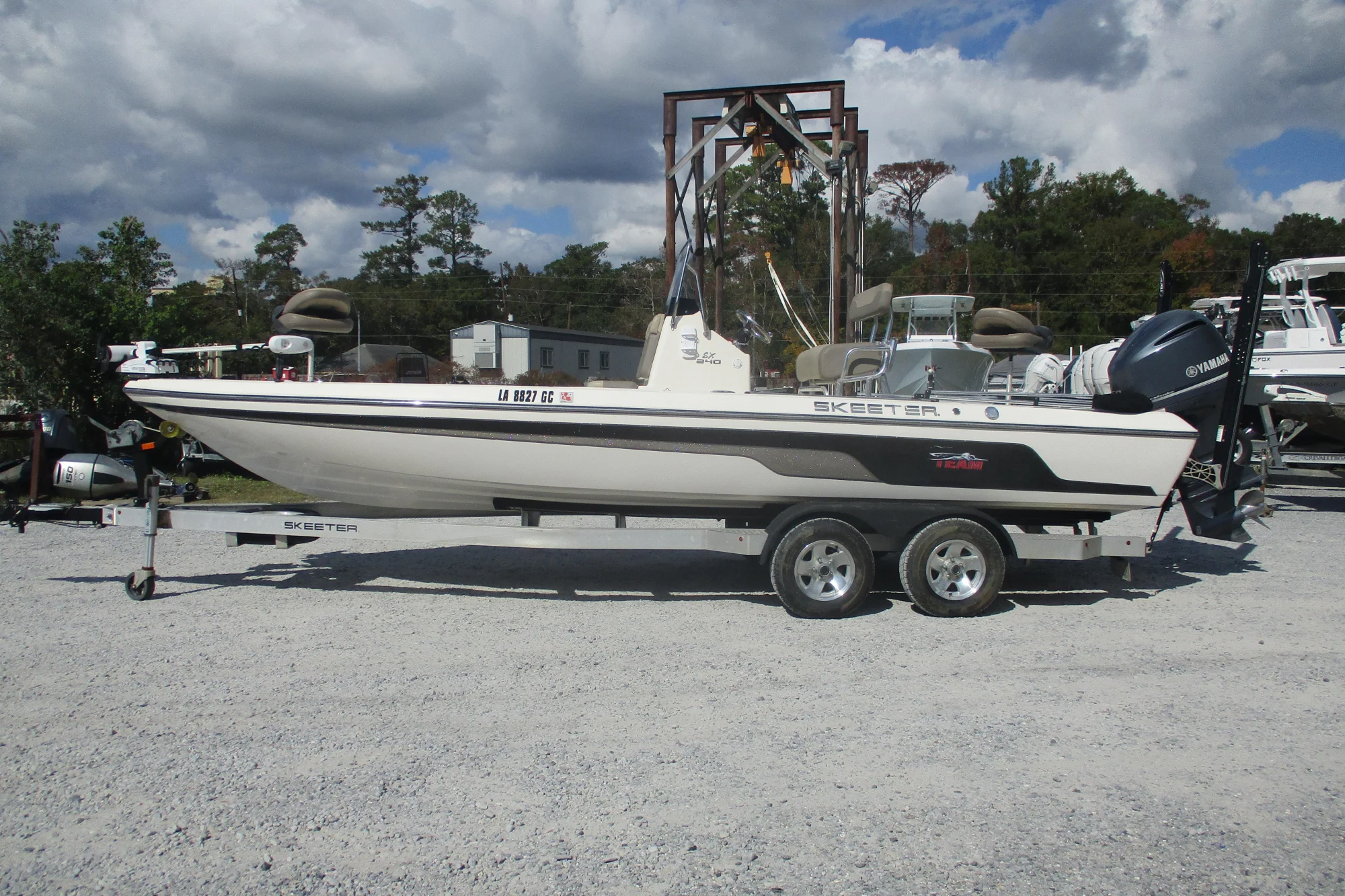 2014 Skeeter SX240 - Main Image